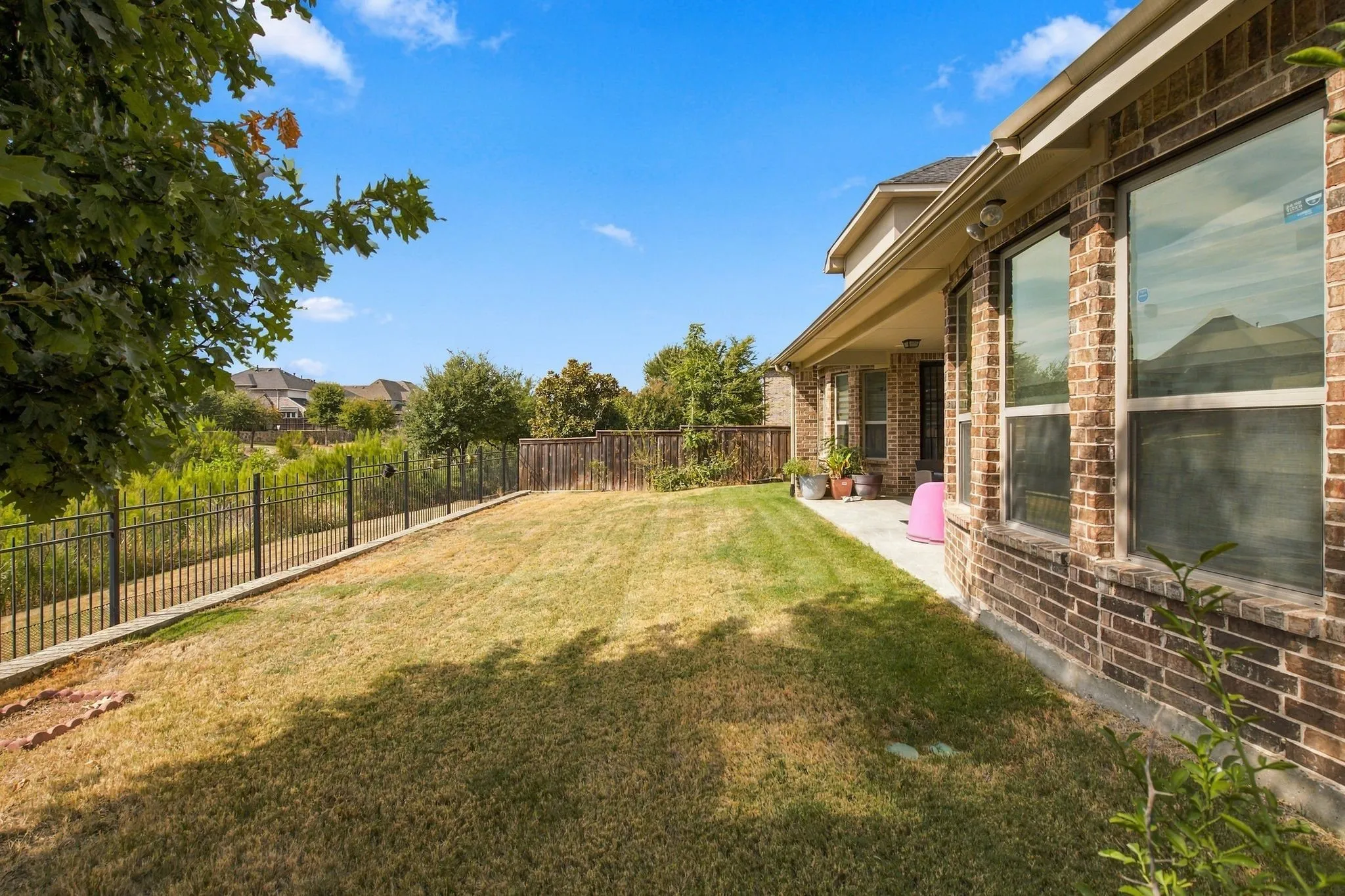 Single Family Residence For Rent in Dallas County , 7211 Arches Avenue, Irving, Texas 75063, 5 Bedroom, 4 Bathroom, 3 Garage spaces, 4,168 Sqft, built in 2016, mls#21394660, Real Estate Agent in Irving, Homes For Rent in Dallas county, Homes For Rent in Irving, Realtor in Irving Texas, Real Estate Brokerage Independent Realty Texas, Luminita Cordes Realtor