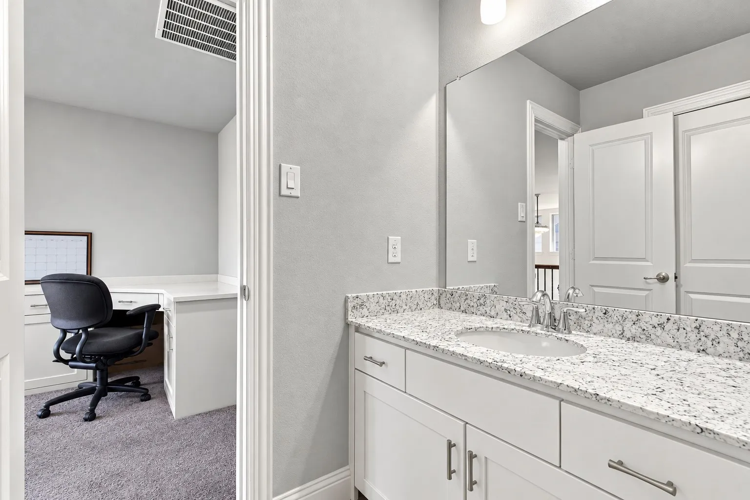 Single Family Residence For Rent in Dallas County , 7211 Arches Avenue, Irving, Texas 75063, 5 Bedroom, 4 Bathroom, 3 Garage spaces, 4,168 Sqft, built in 2016, mls#21394660, Real Estate Agent in Irving, Homes For Rent in Dallas county, Homes For Rent in Irving, Realtor in Irving Texas, Real Estate Brokerage Independent Realty Texas, Luminita Cordes Realtor