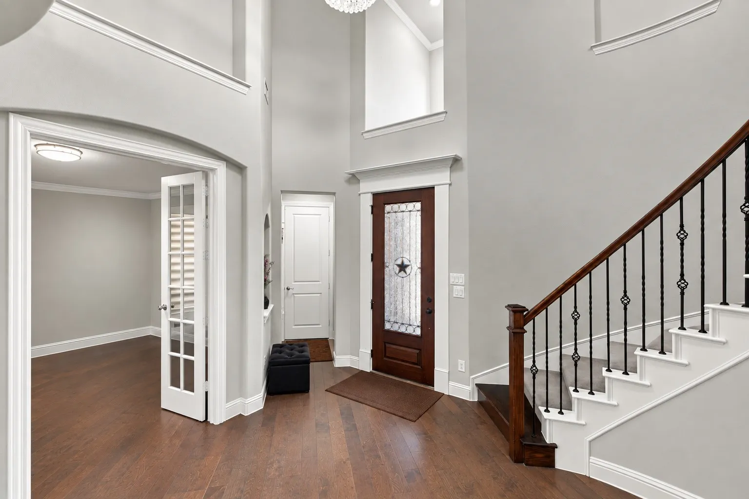 Single Family Residence For Rent in Dallas County , 7211 Arches Avenue, Irving, Texas 75063, 5 Bedroom, 4 Bathroom, 3 Garage spaces, 4,168 Sqft, built in 2016, mls#21394660, Real Estate Agent in Irving, Homes For Rent in Dallas county, Homes For Rent in Irving, Realtor in Irving Texas, Real Estate Brokerage Independent Realty Texas, Luminita Cordes Realtor