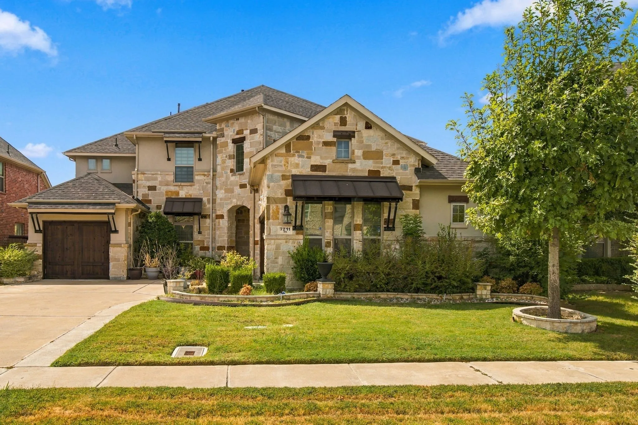 Single Family Residence For Rent in Dallas County , 7211 Arches Avenue, Irving, Texas 75063, 5 Bedroom, 4 Bathroom, 3 Garage spaces, 4,168 Sqft, built in 2016, mls#21394660, Real Estate Agent in Irving, Homes For Rent in Dallas county, Homes For Rent in Irving, Realtor in Irving Texas, Real Estate Brokerage Independent Realty Texas, Luminita Cordes Realtor