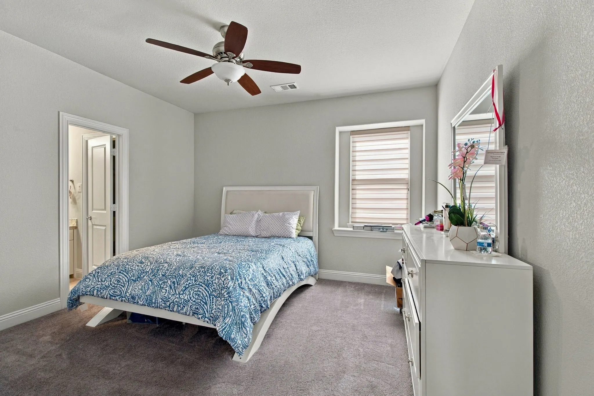 Single Family Residence For Rent in Dallas County , 7211 Arches Avenue, Irving, Texas 75063, 5 Bedroom, 4 Bathroom, 3 Garage spaces, 4,168 Sqft, built in 2016, mls#21394660, Real Estate Agent in Irving, Homes For Rent in Dallas county, Homes For Rent in Irving, Realtor in Irving Texas, Real Estate Brokerage Independent Realty Texas, Luminita Cordes Realtor