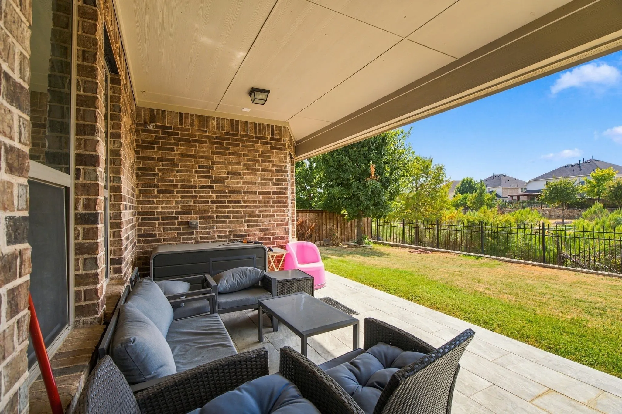 Single Family Residence For Rent in Dallas County , 7211 Arches Avenue, Irving, Texas 75063, 5 Bedroom, 4 Bathroom, 3 Garage spaces, 4,168 Sqft, built in 2016, mls#21394660, Real Estate Agent in Irving, Homes For Rent in Dallas county, Homes For Rent in Irving, Realtor in Irving Texas, Real Estate Brokerage Independent Realty Texas, Luminita Cordes Realtor