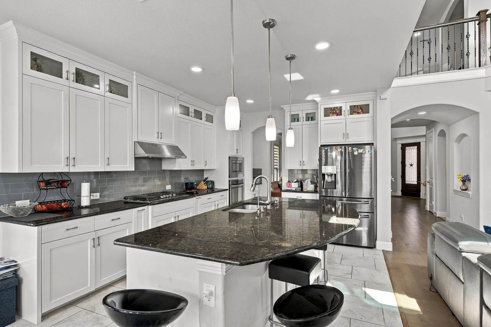 Single Family Residence For Rent in Dallas County , 7211 Arches Avenue, Irving, Texas 75063, 5 Bedroom, 4 Bathroom, 3 Garage spaces, 4,168 Sqft, built in 2016, mls#21394660, Real Estate Agent in Irving, Homes For Rent in Dallas county, Homes For Rent in Irving, Realtor in Irving Texas, Real Estate Brokerage Independent Realty Texas, Luminita Cordes Realtor