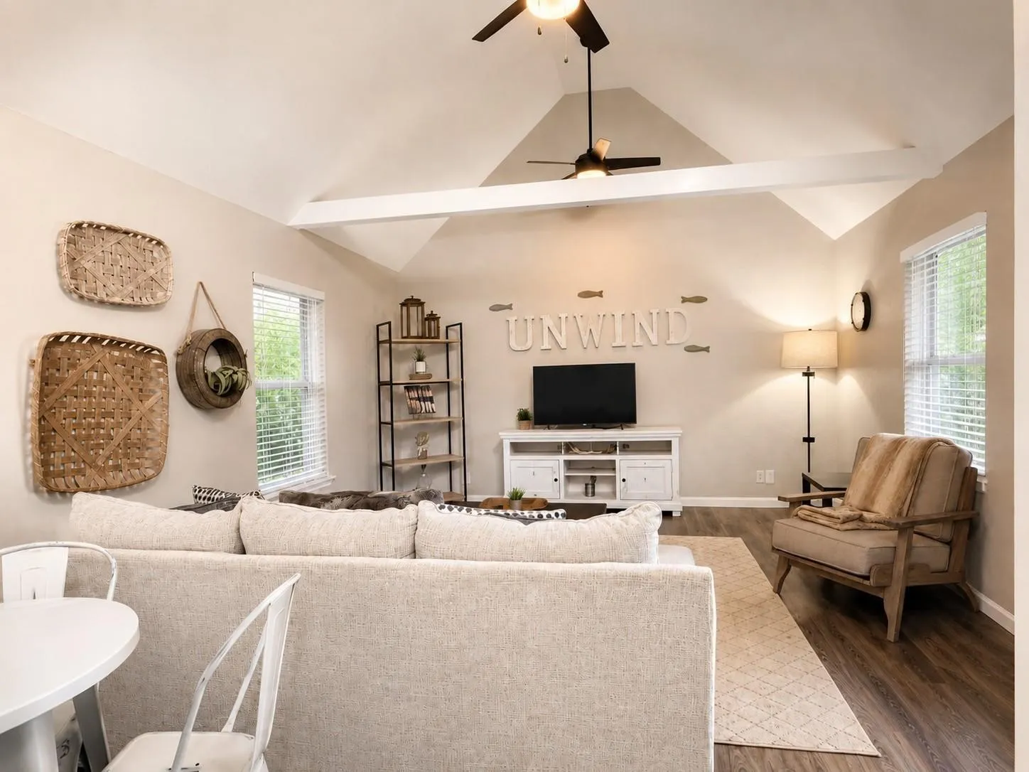 Single Family Residence For Sale in Palo Pinto County , 400 Coronados Trail, Graford, Texas 76449, 4 Bedroom, 2 Bathroom, Garage spaces, 2,498 Sqft, built in 1987, mls#21398295, Real Estate Agent in Graford, Homes For Sale in Palo Pinto county, Homes For Sale in Graford, Realtor in Graford Texas, Real Estate Brokerage Independent Realty Texas, Luminita Cordes Realtor