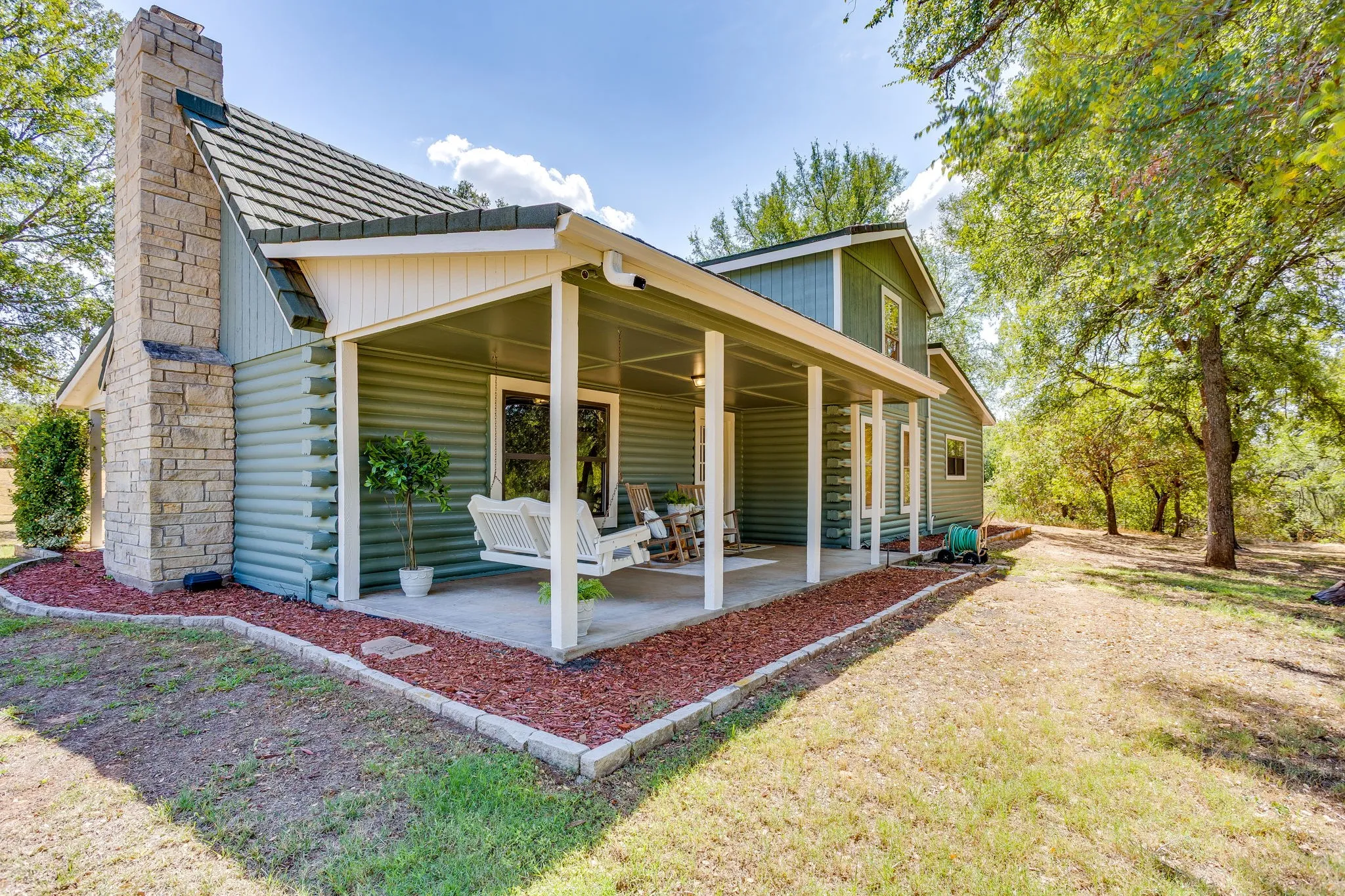 Single Family Residence For Sale in Palo Pinto County , 400 Coronados Trail, Graford, Texas 76449, 4 Bedroom, 2 Bathroom, Garage spaces, 2,498 Sqft, built in 1987, mls#21398295, Real Estate Agent in Graford, Homes For Sale in Palo Pinto county, Homes For Sale in Graford, Realtor in Graford Texas, Real Estate Brokerage Independent Realty Texas, Luminita Cordes Realtor