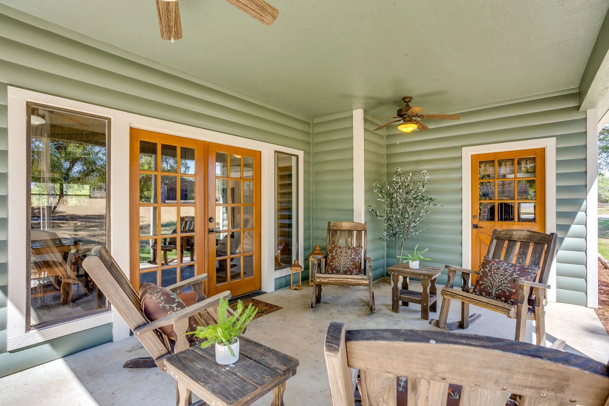 Single Family Residence For Sale in Palo Pinto County , 400 Coronados Trail, Graford, Texas 76449, 4 Bedroom, 2 Bathroom, Garage spaces, 2,498 Sqft, built in 1987, mls#21398295, Real Estate Agent in Graford, Homes For Sale in Palo Pinto county, Homes For Sale in Graford, Realtor in Graford Texas, Real Estate Brokerage Independent Realty Texas, Luminita Cordes Realtor