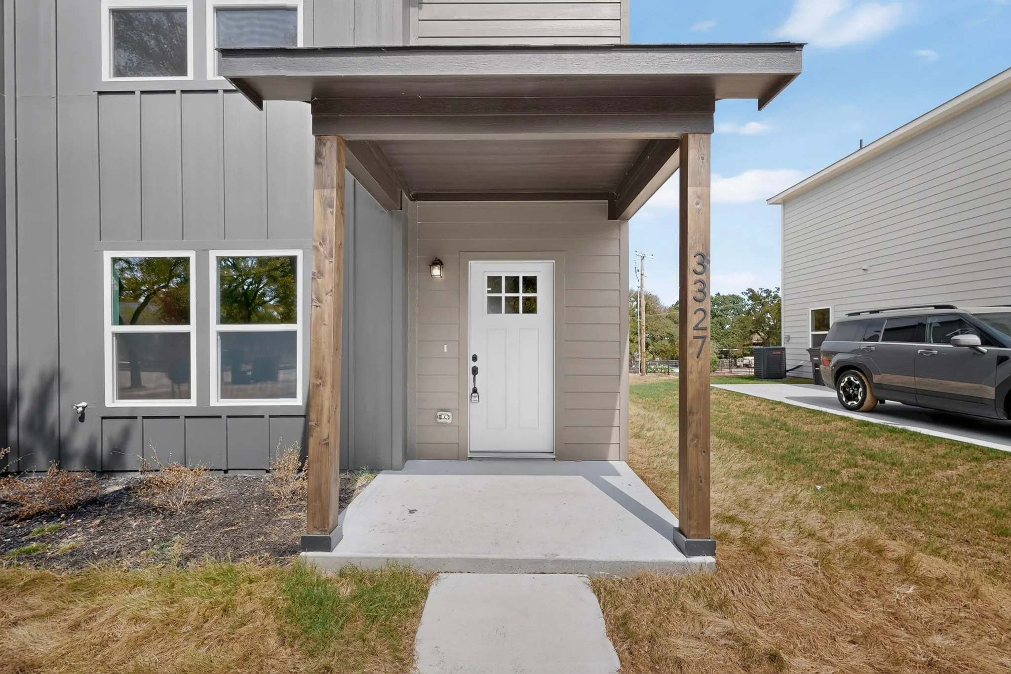 Duplex For Rent in Tarrant County , 3327 Eastland Street, Fort Worth, Texas 76119, 3 Bedroom, 3 Bathroom, Garage spaces, 1,514 Sqft, built in 2026, mls#21398320, Real Estate Agent in Fort Worth, Homes For Rent in Tarrant county, Homes For Rent in Fort Worth, Realtor in Fort Worth Texas, Real Estate Brokerage Independent Realty Texas, Luminita Cordes Realtor