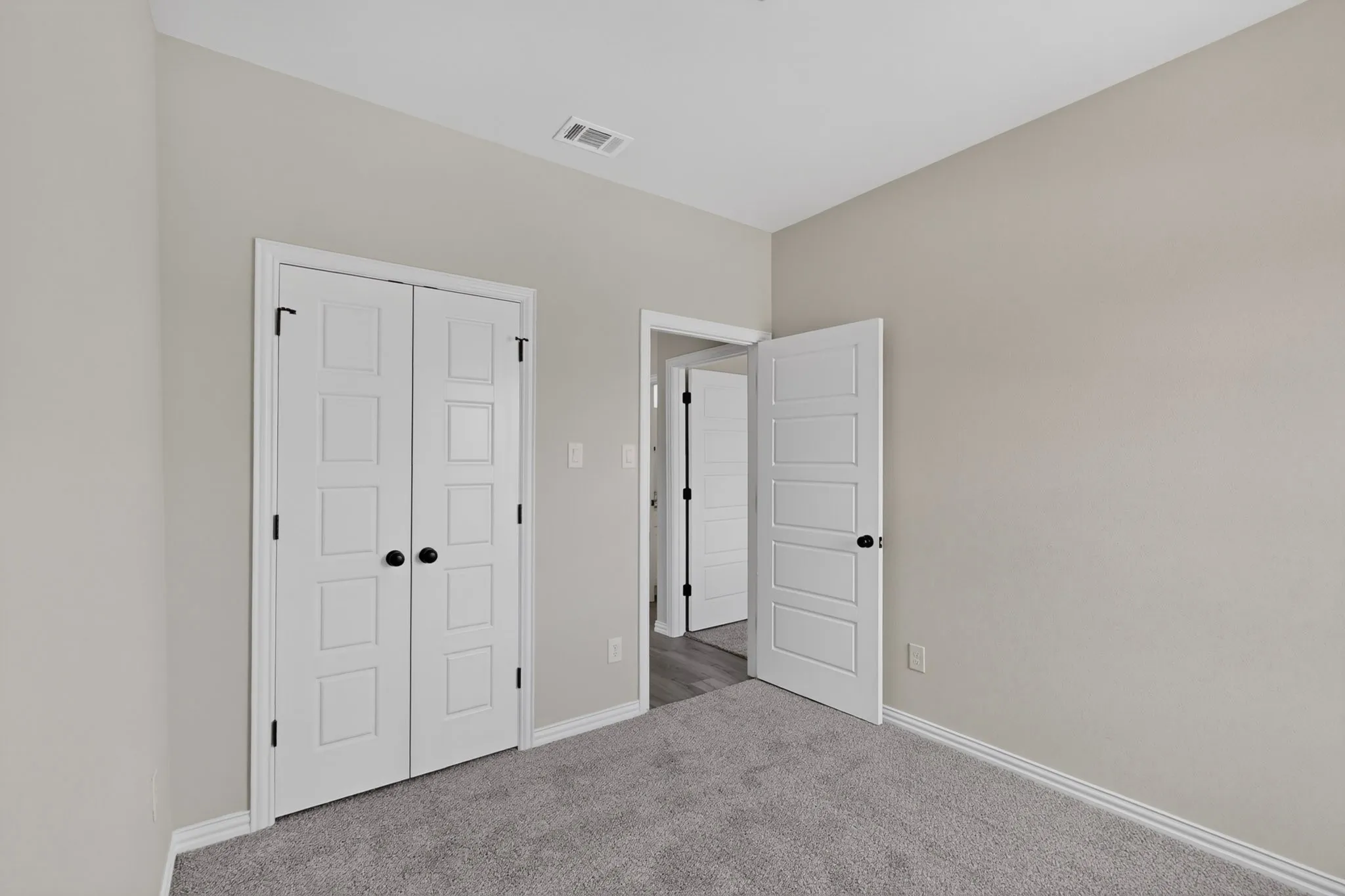 Duplex For Rent in Tarrant County , 3327 Eastland Street, Fort Worth, Texas 76119, 3 Bedroom, 3 Bathroom, Garage spaces, 1,514 Sqft, built in 2026, mls#21398320, Real Estate Agent in Fort Worth, Homes For Rent in Tarrant county, Homes For Rent in Fort Worth, Realtor in Fort Worth Texas, Real Estate Brokerage Independent Realty Texas, Luminita Cordes Realtor