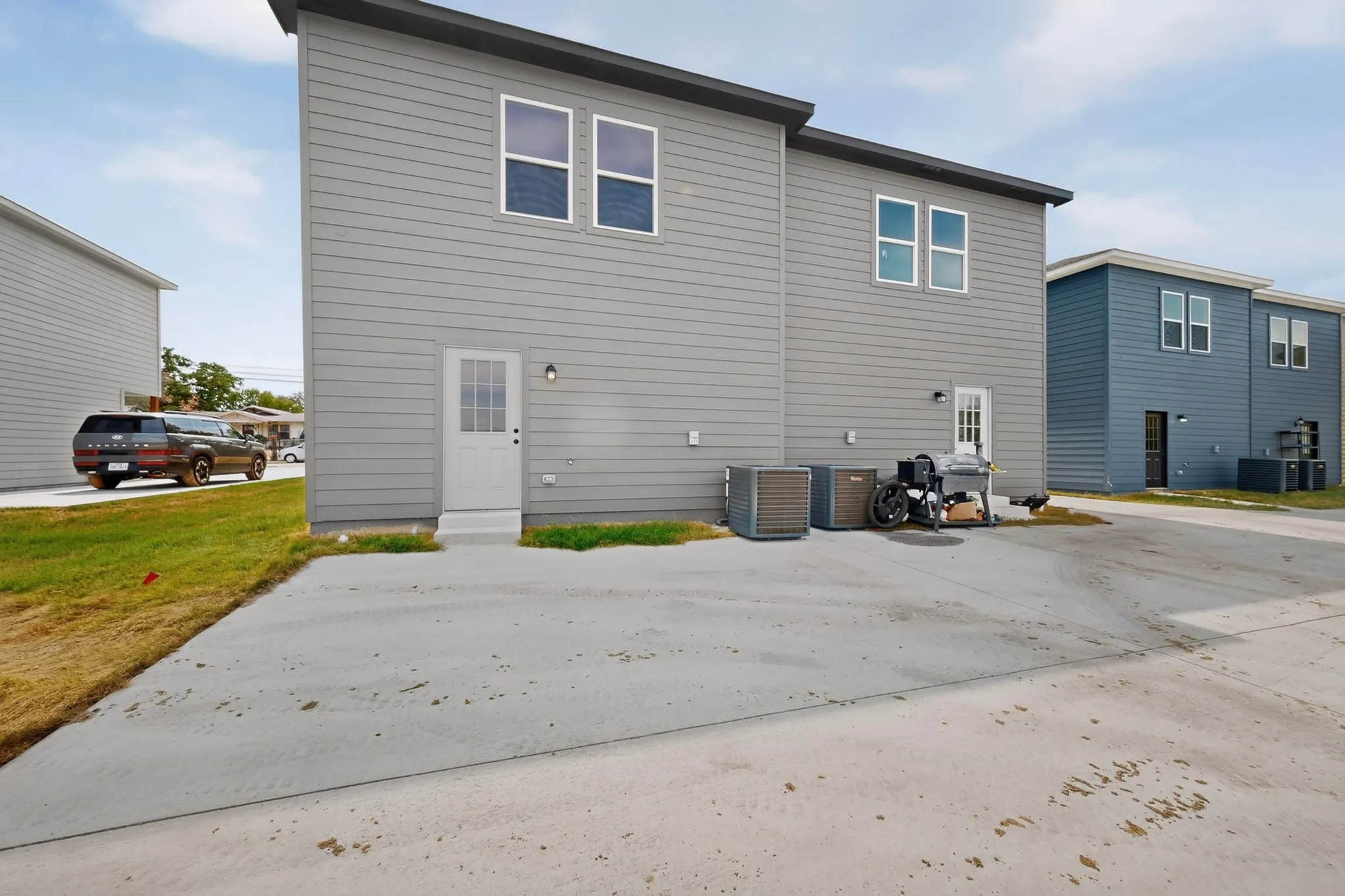Duplex For Rent in Tarrant County , 3327 Eastland Street, Fort Worth, Texas 76119, 3 Bedroom, 3 Bathroom, Garage spaces, 1,514 Sqft, built in 2026, mls#21398320, Real Estate Agent in Fort Worth, Homes For Rent in Tarrant county, Homes For Rent in Fort Worth, Realtor in Fort Worth Texas, Real Estate Brokerage Independent Realty Texas, Luminita Cordes Realtor