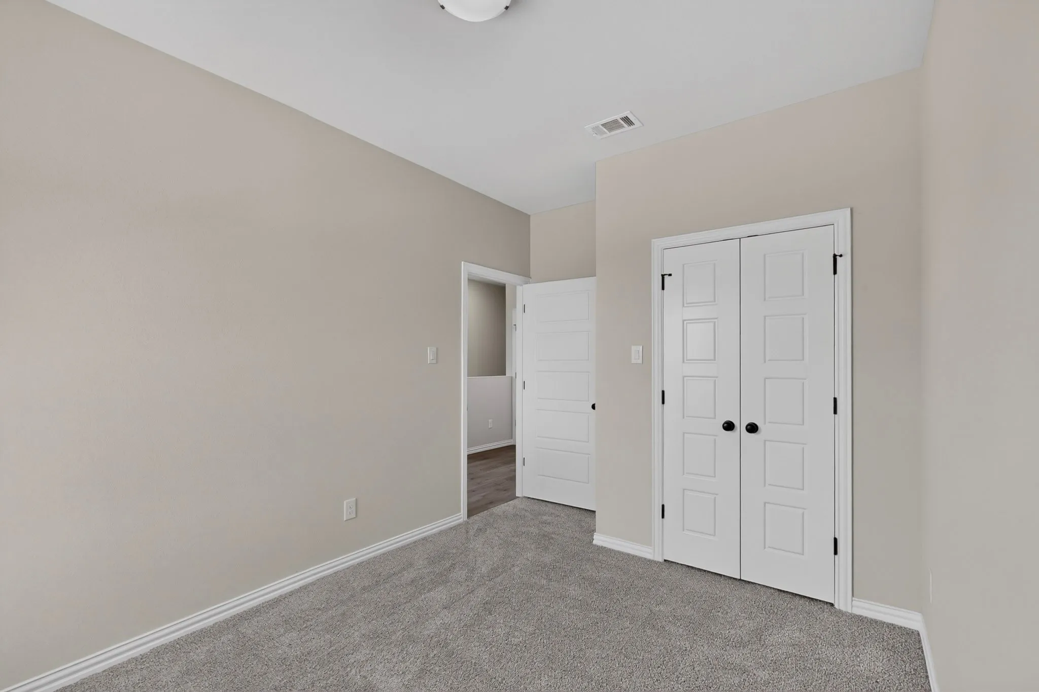 Duplex For Rent in Tarrant County , 3327 Eastland Street, Fort Worth, Texas 76119, 3 Bedroom, 3 Bathroom, Garage spaces, 1,514 Sqft, built in 2026, mls#21398320, Real Estate Agent in Fort Worth, Homes For Rent in Tarrant county, Homes For Rent in Fort Worth, Realtor in Fort Worth Texas, Real Estate Brokerage Independent Realty Texas, Luminita Cordes Realtor