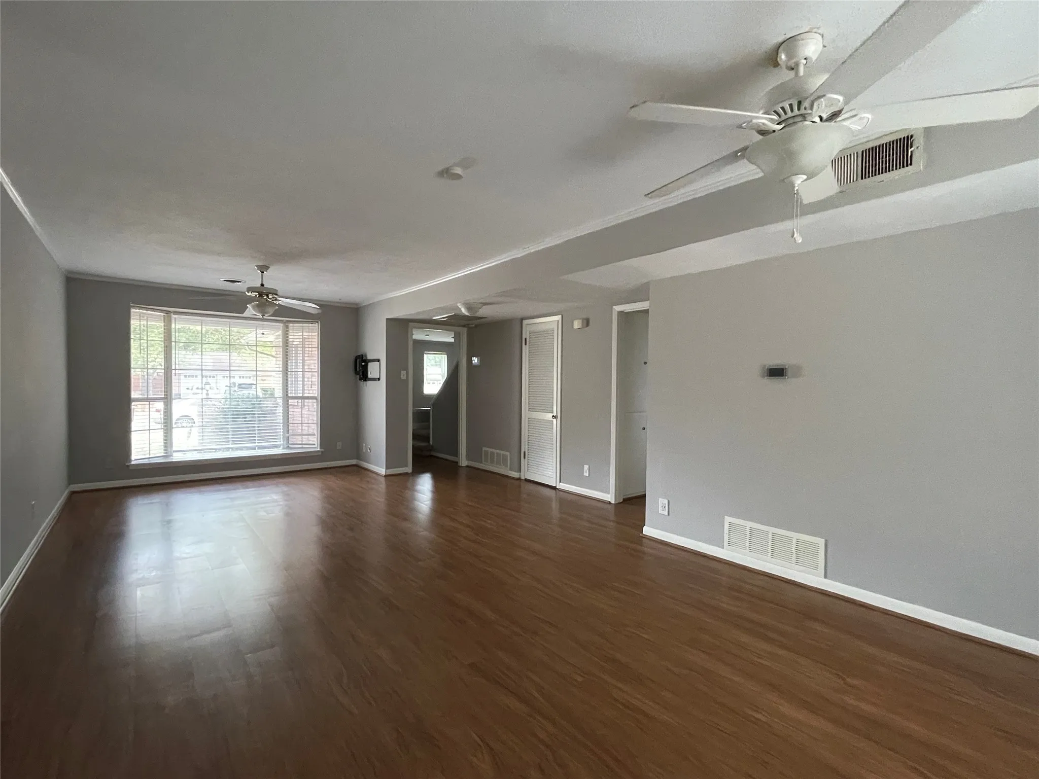 Single Family Residence For Rent in Dallas County , 1310 Doncaster Street, Irving, Texas 75062, 4 Bedroom, 2 Bathroom, Garage spaces, 2,224 Sqft, built in 1962, mls#21398333, Real Estate Agent in Irving, Homes For Rent in Dallas county, Homes For Rent in Irving, Realtor in Irving Texas, Real Estate Brokerage Independent Realty Texas, Luminita Cordes Realtor