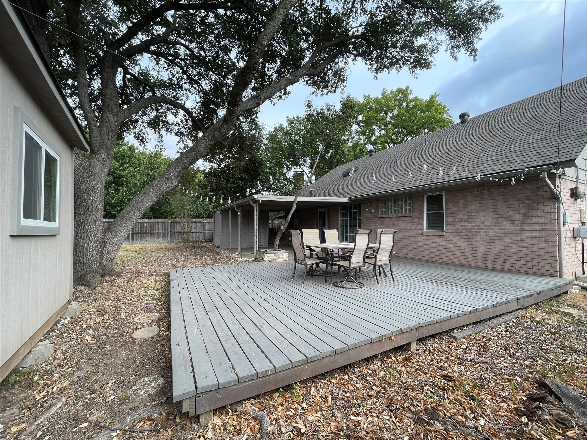 Single Family Residence For Rent in Dallas County , 1310 Doncaster Street, Irving, Texas 75062, 4 Bedroom, 2 Bathroom, Garage spaces, 2,224 Sqft, built in 1962, mls#21398333, Real Estate Agent in Irving, Homes For Rent in Dallas county, Homes For Rent in Irving, Realtor in Irving Texas, Real Estate Brokerage Independent Realty Texas, Luminita Cordes Realtor