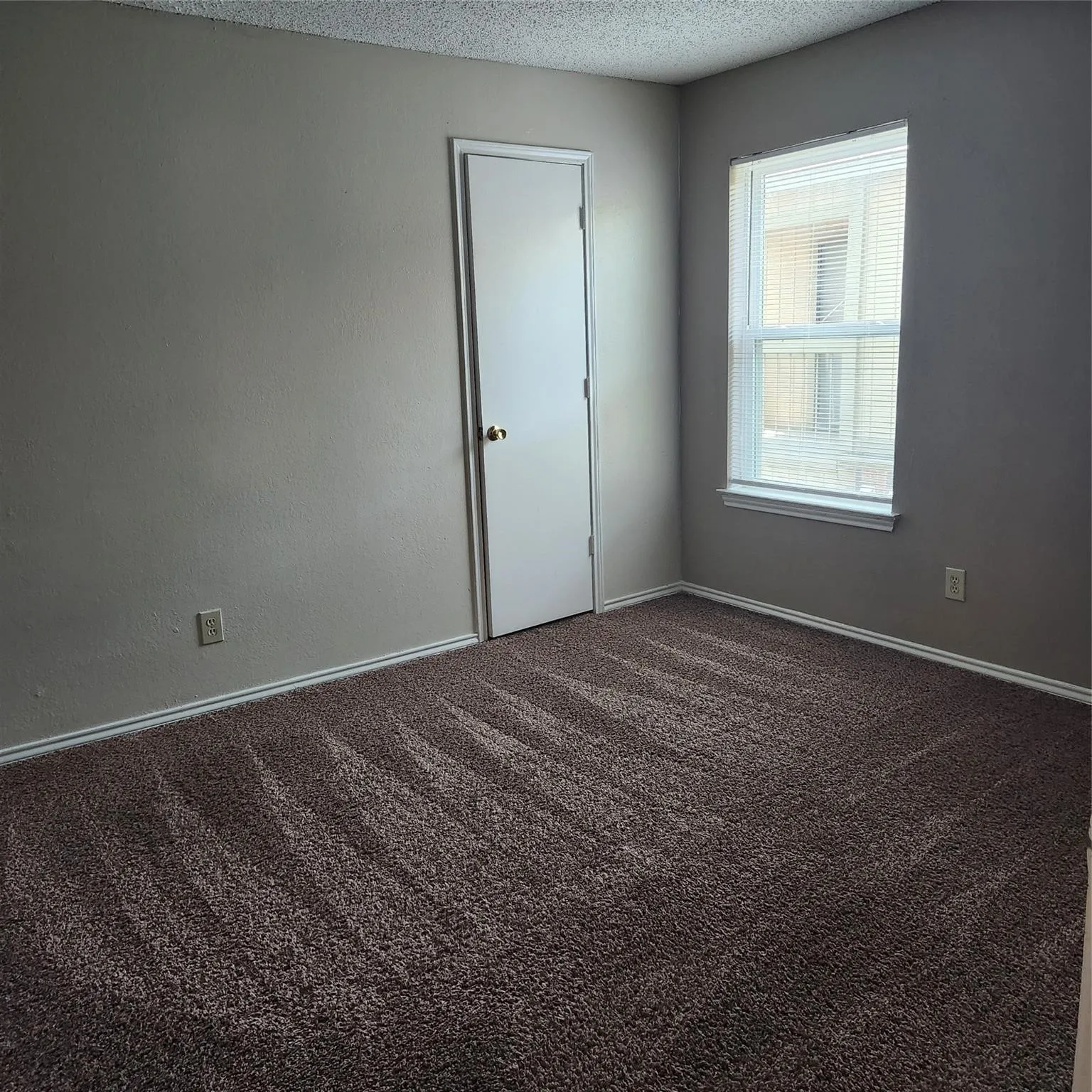 Apartment For Rent in Tarrant County , 5029 Winder Court C, North Richland Hills, Texas 76180, 3 Bedroom, 2 Bathroom, 1 Garage spaces, 1,163 Sqft, built in 1984, mls#21398377, Real Estate Agent in North Richland Hills, Homes For Rent in Tarrant county, Homes For Rent in North Richland Hills, Realtor in North Richland Hills Texas, Real Estate Brokerage Independent Realty Texas, Luminita Cordes Realtor
