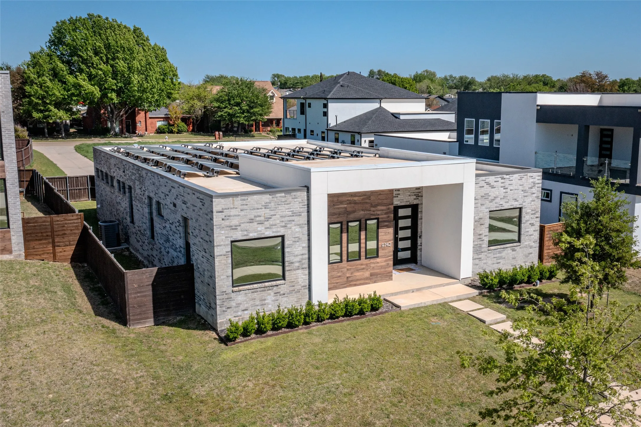 Single Family Residence For Rent in Collin County , 9742 Sunset Drive, Frisco, Texas 75033, 4 Bedroom, 3 Bathroom, 2 Garage spaces, 2,427 Sqft, built in 2021, mls#21398382, Real Estate Agent in Frisco, Homes For Rent in Collin county, Homes For Rent in Frisco, Realtor in Frisco Texas, Real Estate Brokerage Independent Realty Texas, Luminita Cordes Realtor