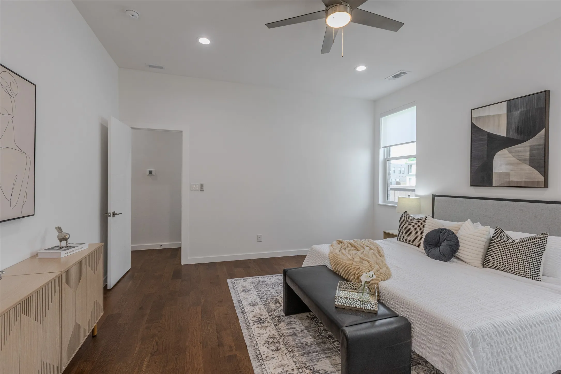Single Family Residence For Rent in Collin County , 9742 Sunset Drive, Frisco, Texas 75033, 4 Bedroom, 3 Bathroom, 2 Garage spaces, 2,427 Sqft, built in 2021, mls#21398382, Real Estate Agent in Frisco, Homes For Rent in Collin county, Homes For Rent in Frisco, Realtor in Frisco Texas, Real Estate Brokerage Independent Realty Texas, Luminita Cordes Realtor