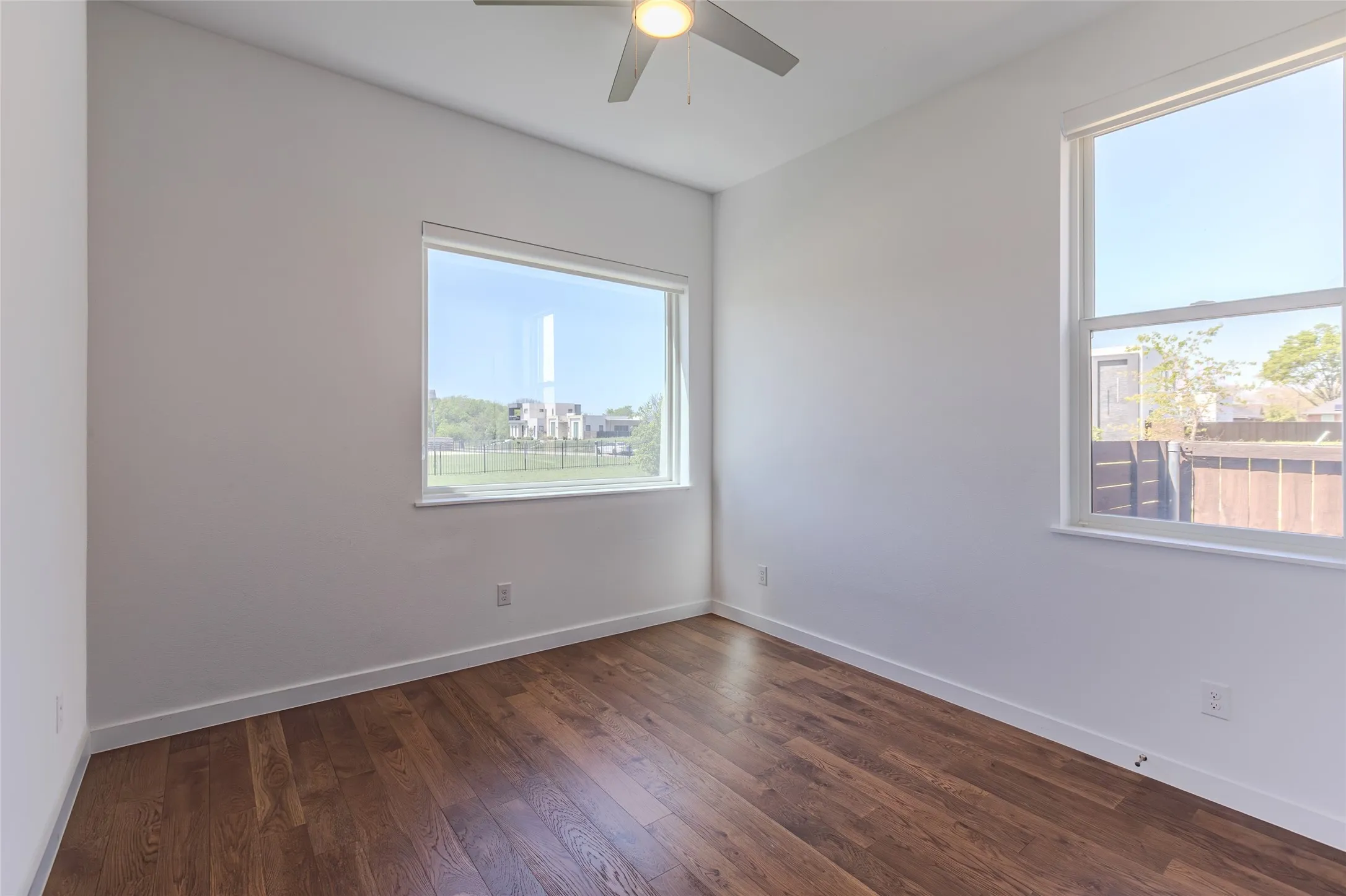 Single Family Residence For Rent in Collin County , 9742 Sunset Drive, Frisco, Texas 75033, 4 Bedroom, 3 Bathroom, 2 Garage spaces, 2,427 Sqft, built in 2021, mls#21398382, Real Estate Agent in Frisco, Homes For Rent in Collin county, Homes For Rent in Frisco, Realtor in Frisco Texas, Real Estate Brokerage Independent Realty Texas, Luminita Cordes Realtor