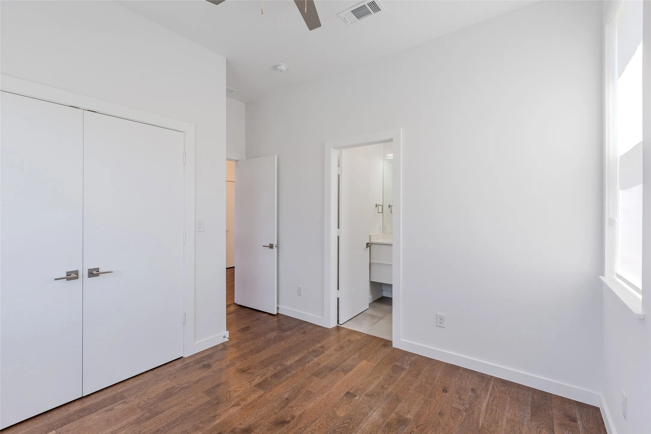 Single Family Residence For Rent in Collin County , 9742 Sunset Drive, Frisco, Texas 75033, 4 Bedroom, 3 Bathroom, 2 Garage spaces, 2,427 Sqft, built in 2021, mls#21398382, Real Estate Agent in Frisco, Homes For Rent in Collin county, Homes For Rent in Frisco, Realtor in Frisco Texas, Real Estate Brokerage Independent Realty Texas, Luminita Cordes Realtor