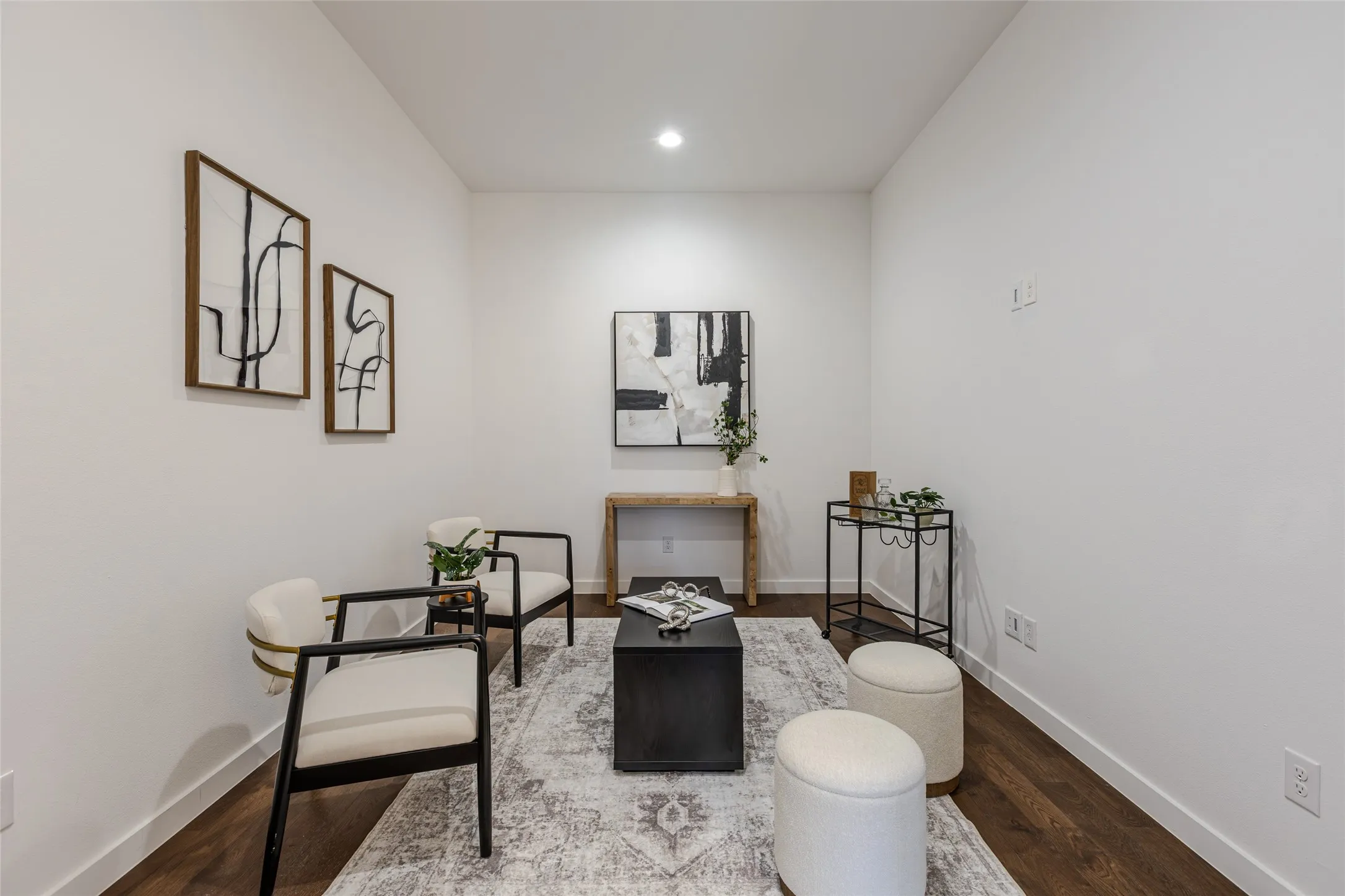 Single Family Residence For Rent in Collin County , 9742 Sunset Drive, Frisco, Texas 75033, 4 Bedroom, 3 Bathroom, 2 Garage spaces, 2,427 Sqft, built in 2021, mls#21398382, Real Estate Agent in Frisco, Homes For Rent in Collin county, Homes For Rent in Frisco, Realtor in Frisco Texas, Real Estate Brokerage Independent Realty Texas, Luminita Cordes Realtor