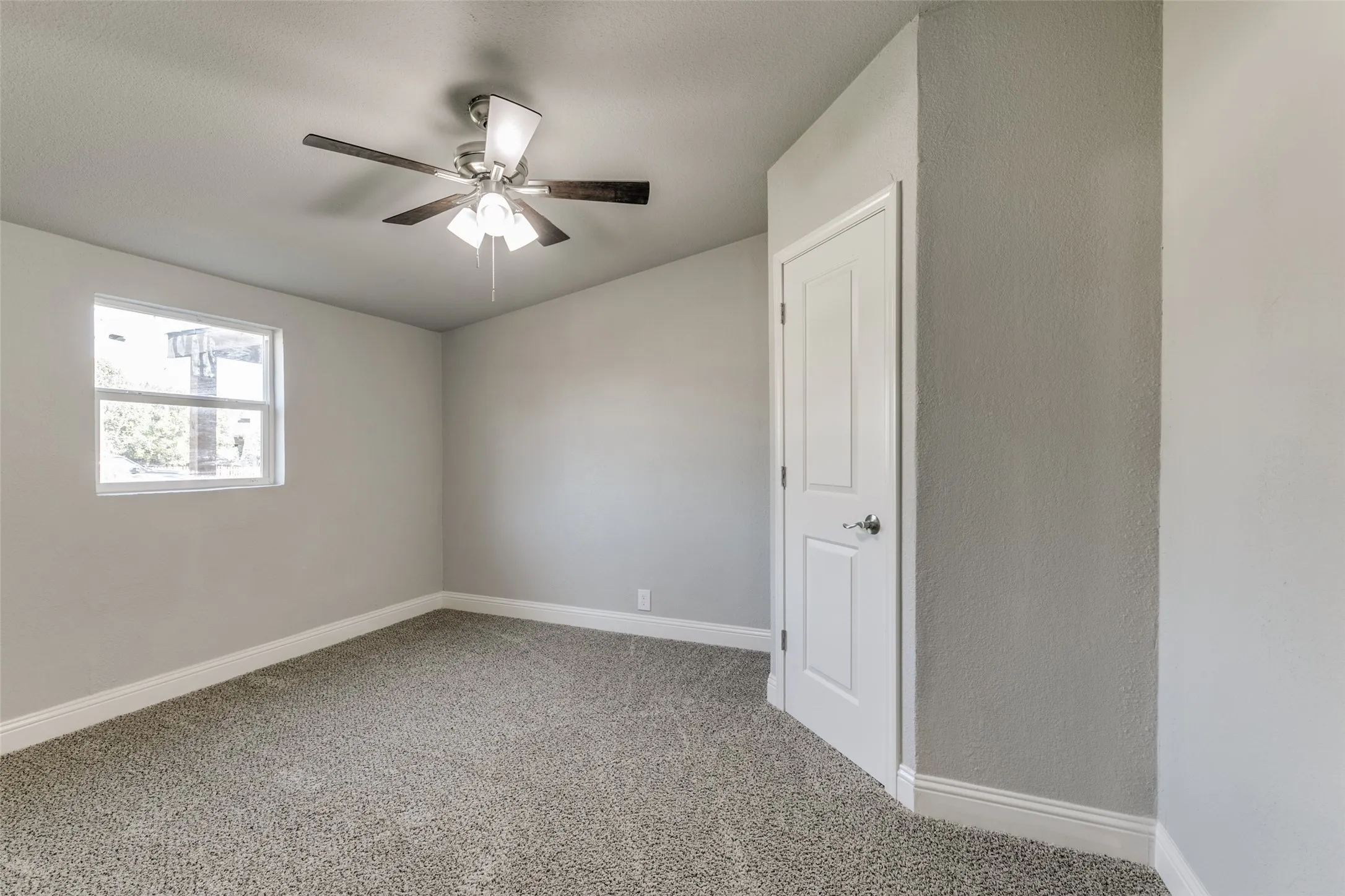 Single Family Residence For Sale in Collin County , 9738 Olive Street, Princeton, Texas 75407, 6 Bedroom, 2 Bathroom, Garage spaces, 1,848 Sqft, built in 1994, mls#21398368, Real Estate Agent in Princeton, Homes For Sale in Collin county, Homes For Sale in Princeton, Realtor in Princeton Texas, Real Estate Brokerage Independent Realty Texas, Luminita Cordes Realtor