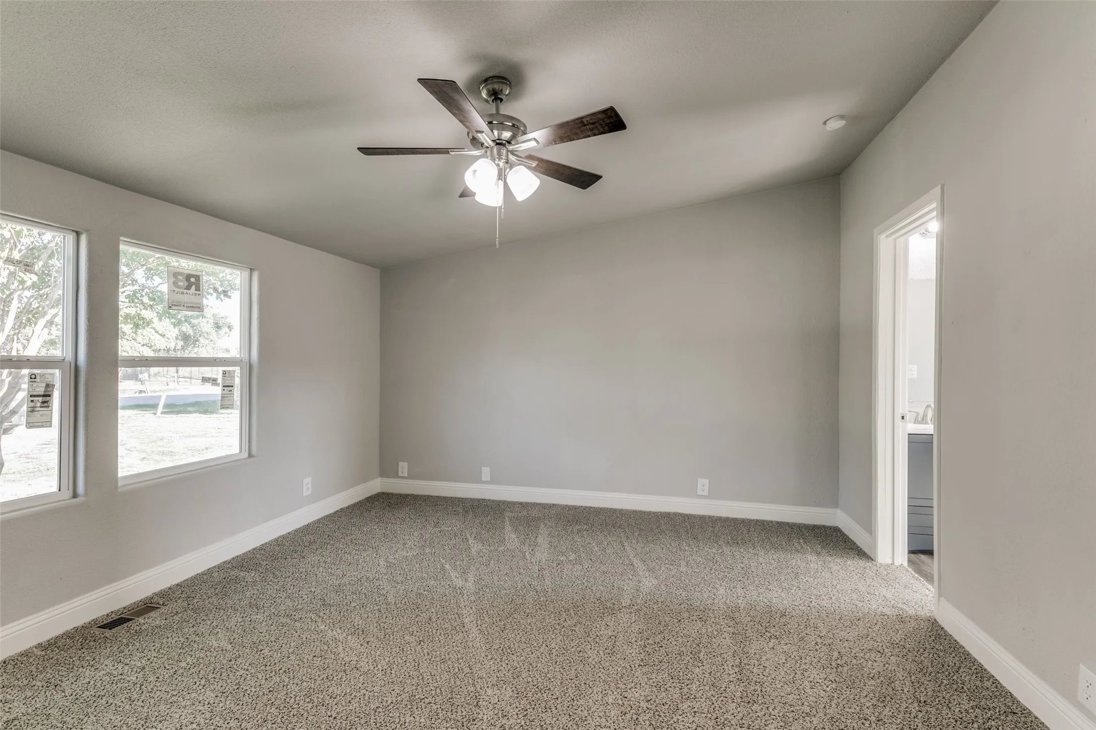 Single Family Residence For Sale in Collin County , 9738 Olive Street, Princeton, Texas 75407, 6 Bedroom, 2 Bathroom, Garage spaces, 1,848 Sqft, built in 1994, mls#21398368, Real Estate Agent in Princeton, Homes For Sale in Collin county, Homes For Sale in Princeton, Realtor in Princeton Texas, Real Estate Brokerage Independent Realty Texas, Luminita Cordes Realtor