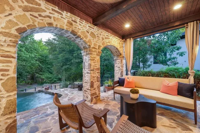 Single Family Residence For Sale in Rockwall County , 306 Shamrock Circle, Rockwall, Texas 75032, 5 Bedroom, 6 Bathroom, 2 Garage spaces, 5,013 Sqft, built in 2007, mls#21398316, Real Estate Agent in Rockwall, Homes For Sale in Rockwall county, Homes For Sale in Rockwall, Realtor in Rockwall Texas, Real Estate Brokerage Independent Realty Texas, Luminita Cordes Realtor