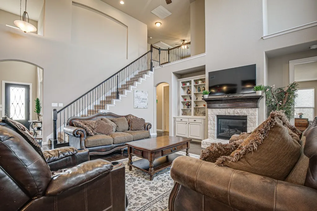 Single Family Residence For Sale in Dallas County , 371 Ash Brook Lane, Sunnyvale, Texas 75182, 5 Bedroom, 5 Bathroom, 3 Garage spaces, 3,322 Sqft, built in 2014, mls#21397619, Real Estate Agent in Sunnyvale, Homes For Sale in Dallas county, Homes For Sale in Sunnyvale, Realtor in Sunnyvale Texas, Real Estate Brokerage Independent Realty Texas, Luminita Cordes Realtor