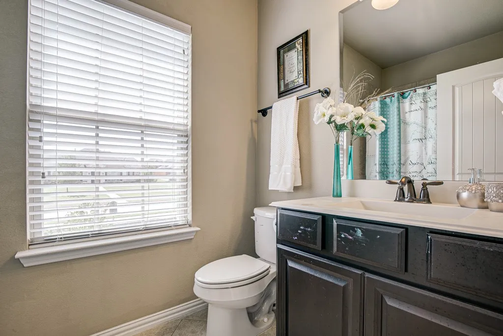 Single Family Residence For Sale in Dallas County , 371 Ash Brook Lane, Sunnyvale, Texas 75182, 5 Bedroom, 5 Bathroom, 3 Garage spaces, 3,322 Sqft, built in 2014, mls#21397619, Real Estate Agent in Sunnyvale, Homes For Sale in Dallas county, Homes For Sale in Sunnyvale, Realtor in Sunnyvale Texas, Real Estate Brokerage Independent Realty Texas, Luminita Cordes Realtor