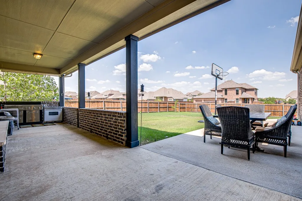 Single Family Residence For Sale in Dallas County , 371 Ash Brook Lane, Sunnyvale, Texas 75182, 5 Bedroom, 5 Bathroom, 3 Garage spaces, 3,322 Sqft, built in 2014, mls#21397619, Real Estate Agent in Sunnyvale, Homes For Sale in Dallas county, Homes For Sale in Sunnyvale, Realtor in Sunnyvale Texas, Real Estate Brokerage Independent Realty Texas, Luminita Cordes Realtor