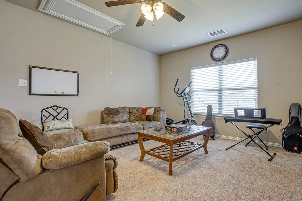 Single Family Residence For Sale in Dallas County , 371 Ash Brook Lane, Sunnyvale, Texas 75182, 5 Bedroom, 5 Bathroom, 3 Garage spaces, 3,322 Sqft, built in 2014, mls#21397619, Real Estate Agent in Sunnyvale, Homes For Sale in Dallas county, Homes For Sale in Sunnyvale, Realtor in Sunnyvale Texas, Real Estate Brokerage Independent Realty Texas, Luminita Cordes Realtor