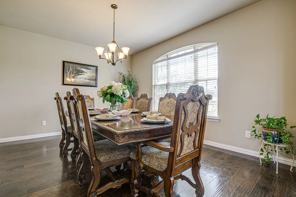 Single Family Residence For Sale in Dallas County , 371 Ash Brook Lane, Sunnyvale, Texas 75182, 5 Bedroom, 5 Bathroom, 3 Garage spaces, 3,322 Sqft, built in 2014, mls#21397619, Real Estate Agent in Sunnyvale, Homes For Sale in Dallas county, Homes For Sale in Sunnyvale, Realtor in Sunnyvale Texas, Real Estate Brokerage Independent Realty Texas, Luminita Cordes Realtor