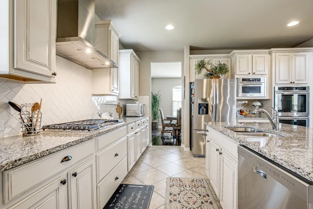 Single Family Residence For Sale in Dallas County , 371 Ash Brook Lane, Sunnyvale, Texas 75182, 5 Bedroom, 5 Bathroom, 3 Garage spaces, 3,322 Sqft, built in 2014, mls#21397619, Real Estate Agent in Sunnyvale, Homes For Sale in Dallas county, Homes For Sale in Sunnyvale, Realtor in Sunnyvale Texas, Real Estate Brokerage Independent Realty Texas, Luminita Cordes Realtor