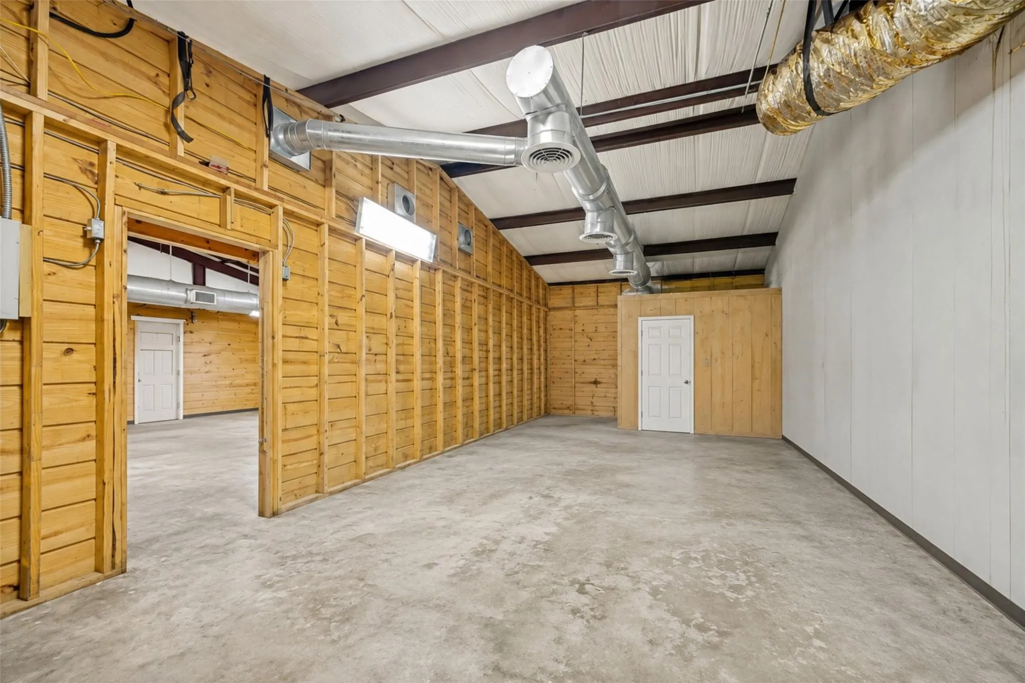 Single Family Residence For Sale in Cass County , 114 Central Avenue, Marietta, Texas 75566, 0, 1 Bathroom, Garage spaces, 4,312 Sqft, built in 2011, mls#21390127, Real Estate Agent in Marietta, Homes For Sale in Cass county, Homes For Sale in Marietta, Realtor in Marietta Texas, Real Estate Brokerage Independent Realty Texas, Luminita Cordes Realtor