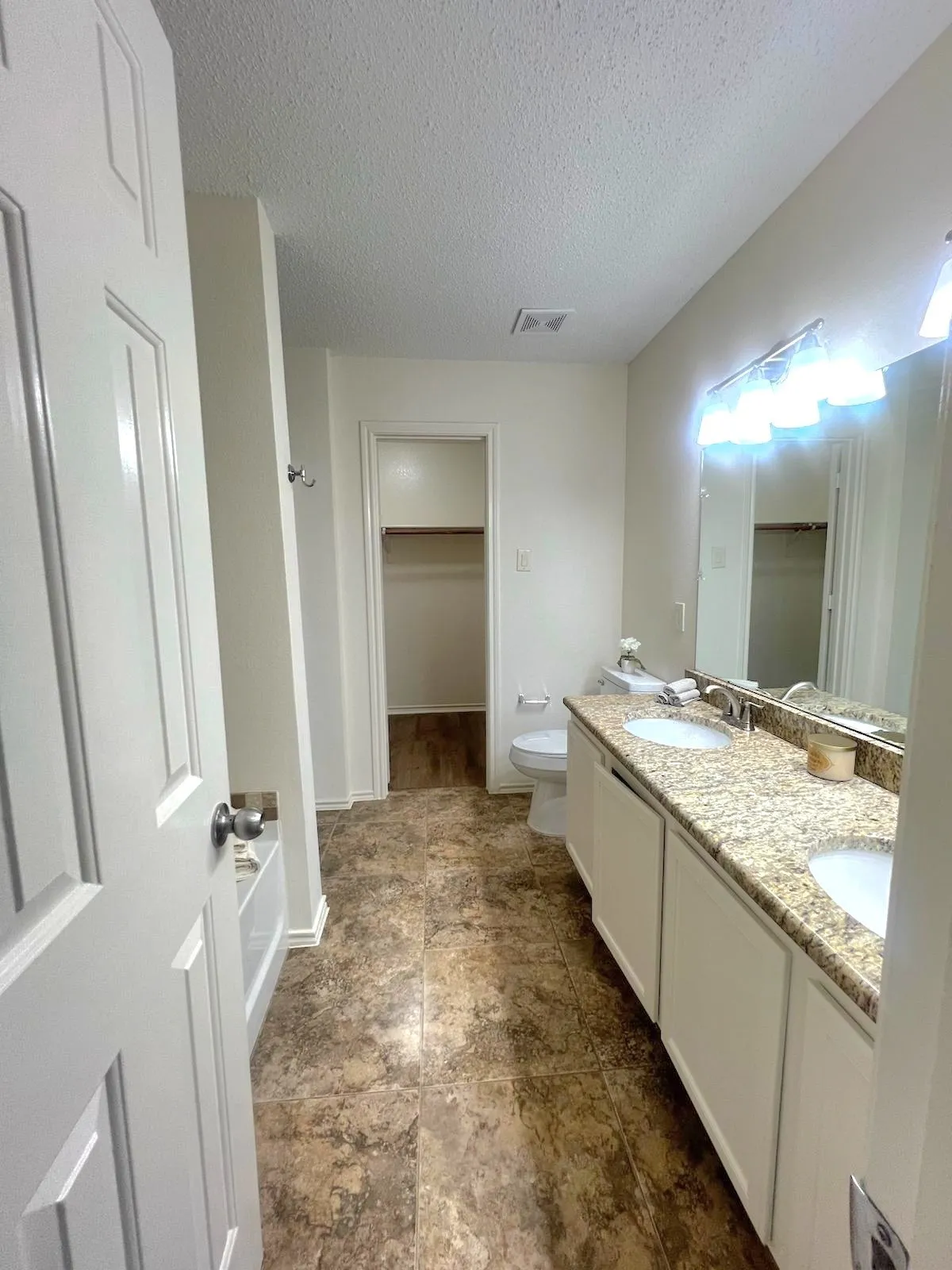 Single Family Residence For Rent in Collin County , 1329 Scenic Hills Drive, Mc Kinney, Texas 75071, 4 Bedroom, 3 Bathroom, 2 Garage spaces, 2,907 Sqft, built in 2005, mls#21398405, Real Estate Agent in Mc Kinney, Homes For Rent in Collin county, Homes For Rent in Mc Kinney, Realtor in Mc Kinney Texas, Real Estate Brokerage Independent Realty Texas, Luminita Cordes Realtor