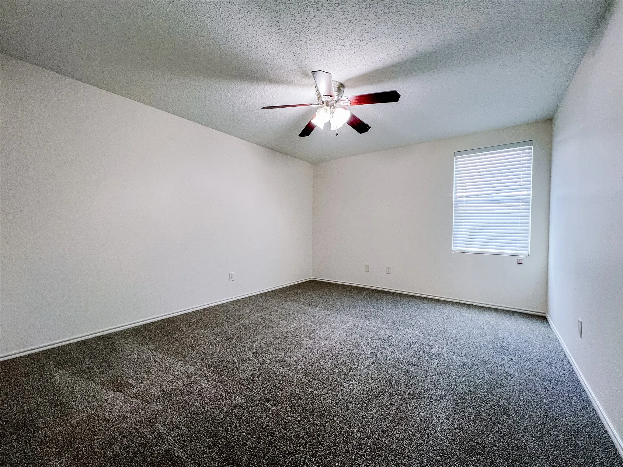 Single Family Residence For Rent in Collin County , 1329 Scenic Hills Drive, Mc Kinney, Texas 75071, 4 Bedroom, 3 Bathroom, 2 Garage spaces, 2,907 Sqft, built in 2005, mls#21398405, Real Estate Agent in Mc Kinney, Homes For Rent in Collin county, Homes For Rent in Mc Kinney, Realtor in Mc Kinney Texas, Real Estate Brokerage Independent Realty Texas, Luminita Cordes Realtor