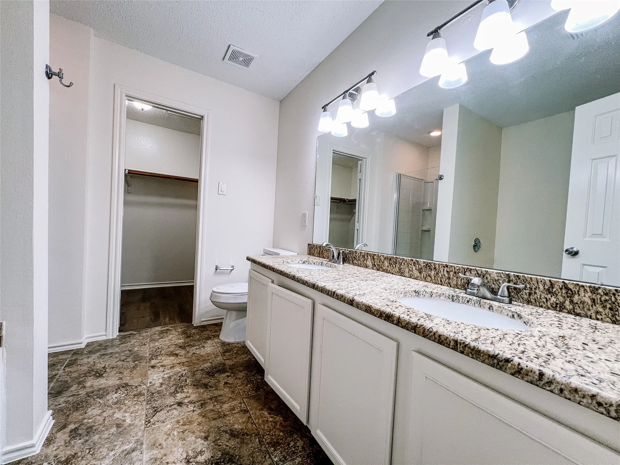 Single Family Residence For Rent in Collin County , 1329 Scenic Hills Drive, Mc Kinney, Texas 75071, 4 Bedroom, 3 Bathroom, 2 Garage spaces, 2,907 Sqft, built in 2005, mls#21398405, Real Estate Agent in Mc Kinney, Homes For Rent in Collin county, Homes For Rent in Mc Kinney, Realtor in Mc Kinney Texas, Real Estate Brokerage Independent Realty Texas, Luminita Cordes Realtor