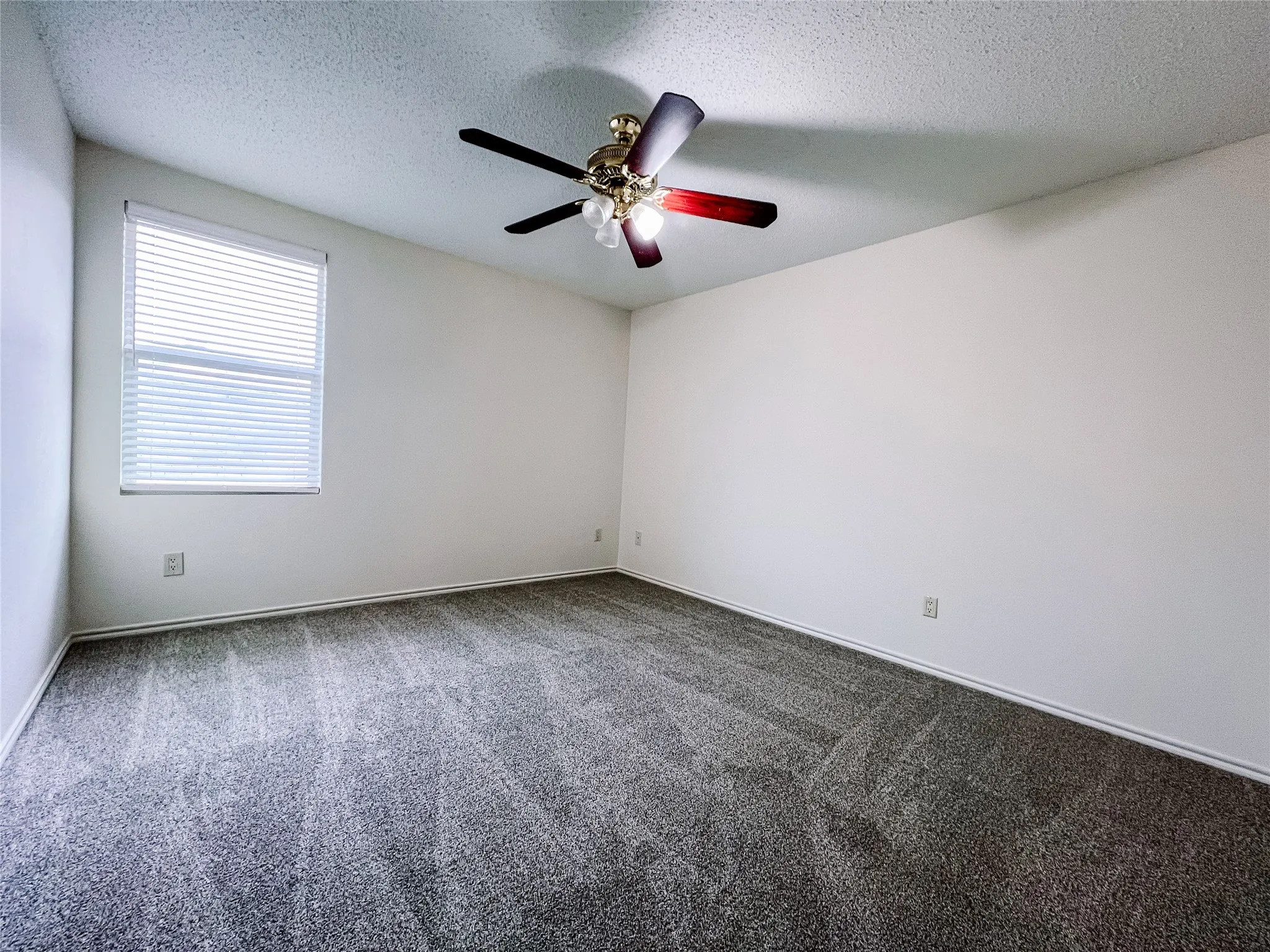 Single Family Residence For Rent in Collin County , 1329 Scenic Hills Drive, Mc Kinney, Texas 75071, 4 Bedroom, 3 Bathroom, 2 Garage spaces, 2,907 Sqft, built in 2005, mls#21398405, Real Estate Agent in Mc Kinney, Homes For Rent in Collin county, Homes For Rent in Mc Kinney, Realtor in Mc Kinney Texas, Real Estate Brokerage Independent Realty Texas, Luminita Cordes Realtor