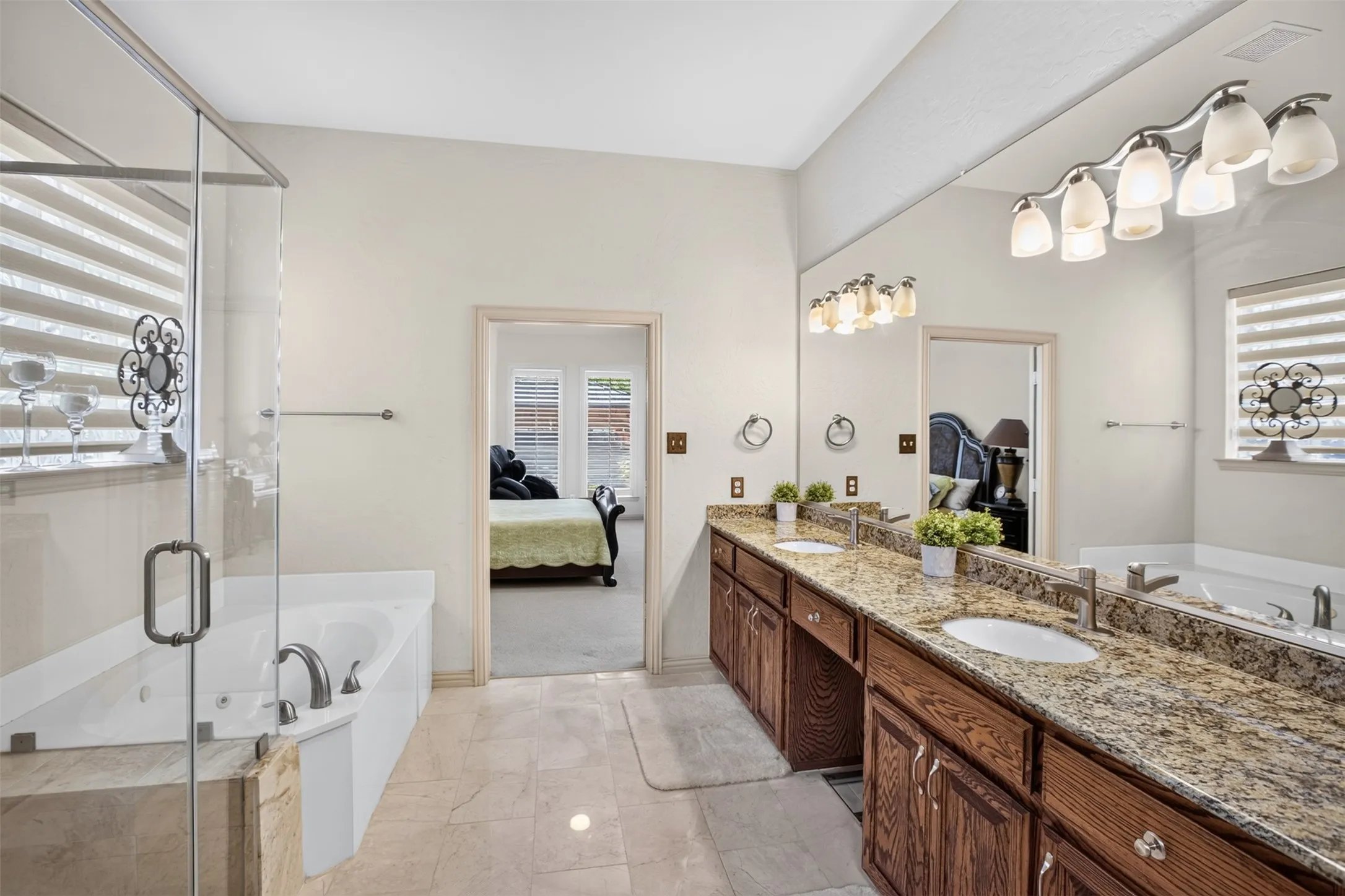 Single Family Residence For Sale in Collin County , 1125 Windmere Way, Allen, Texas 75013, 5 Bedroom, 4 Bathroom, 2 Garage spaces, 3,773 Sqft, built in 2004, mls#21376918, Real Estate Agent in Allen, Homes For Sale in Collin county, Homes For Sale in Allen, Realtor in Allen Texas, Real Estate Brokerage Independent Realty Texas, Luminita Cordes Realtor