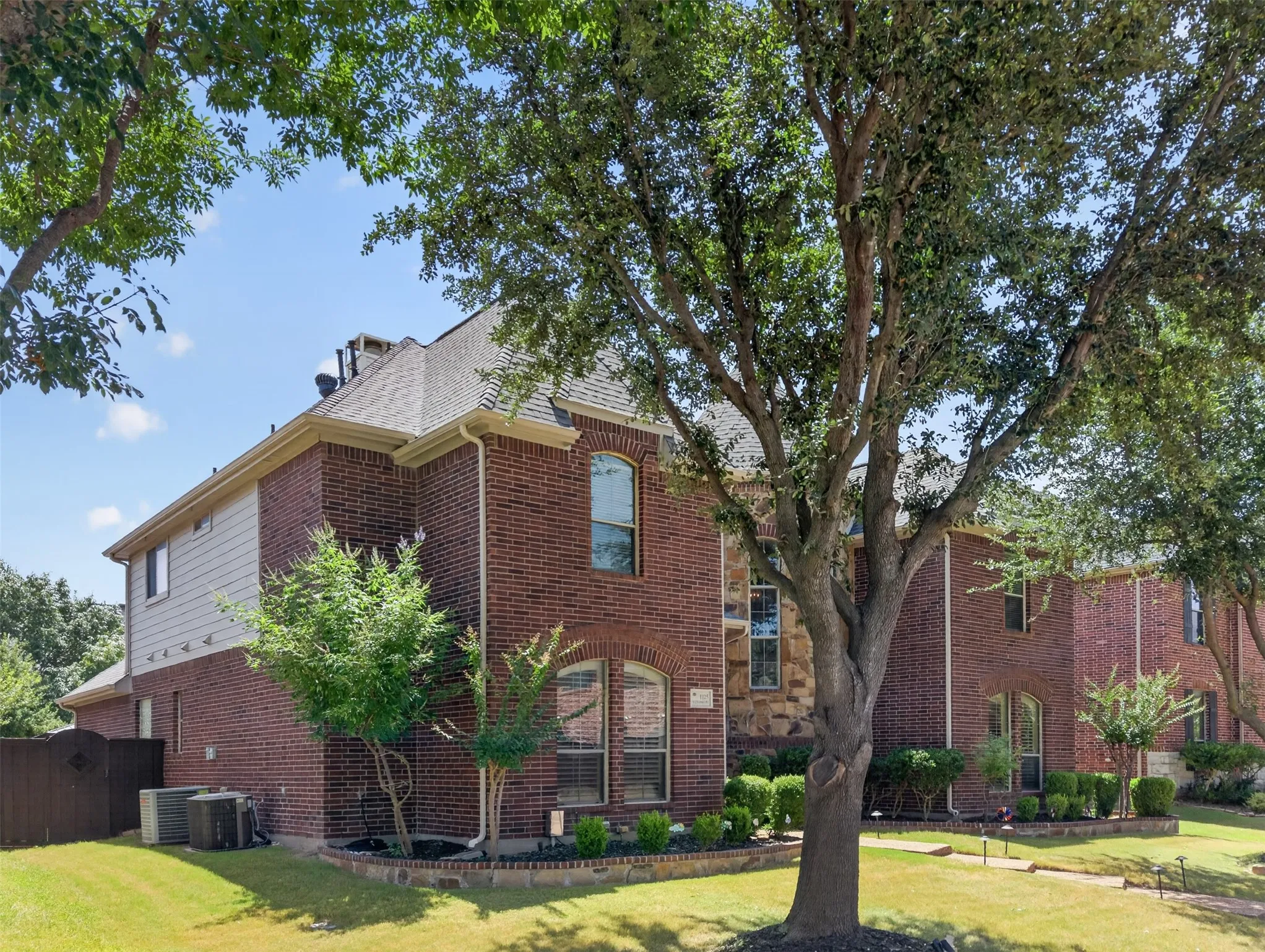 Single Family Residence For Sale in Collin County , 1125 Windmere Way, Allen, Texas 75013, 5 Bedroom, 4 Bathroom, 2 Garage spaces, 3,773 Sqft, built in 2004, mls#21376918, Real Estate Agent in Allen, Homes For Sale in Collin county, Homes For Sale in Allen, Realtor in Allen Texas, Real Estate Brokerage Independent Realty Texas, Luminita Cordes Realtor