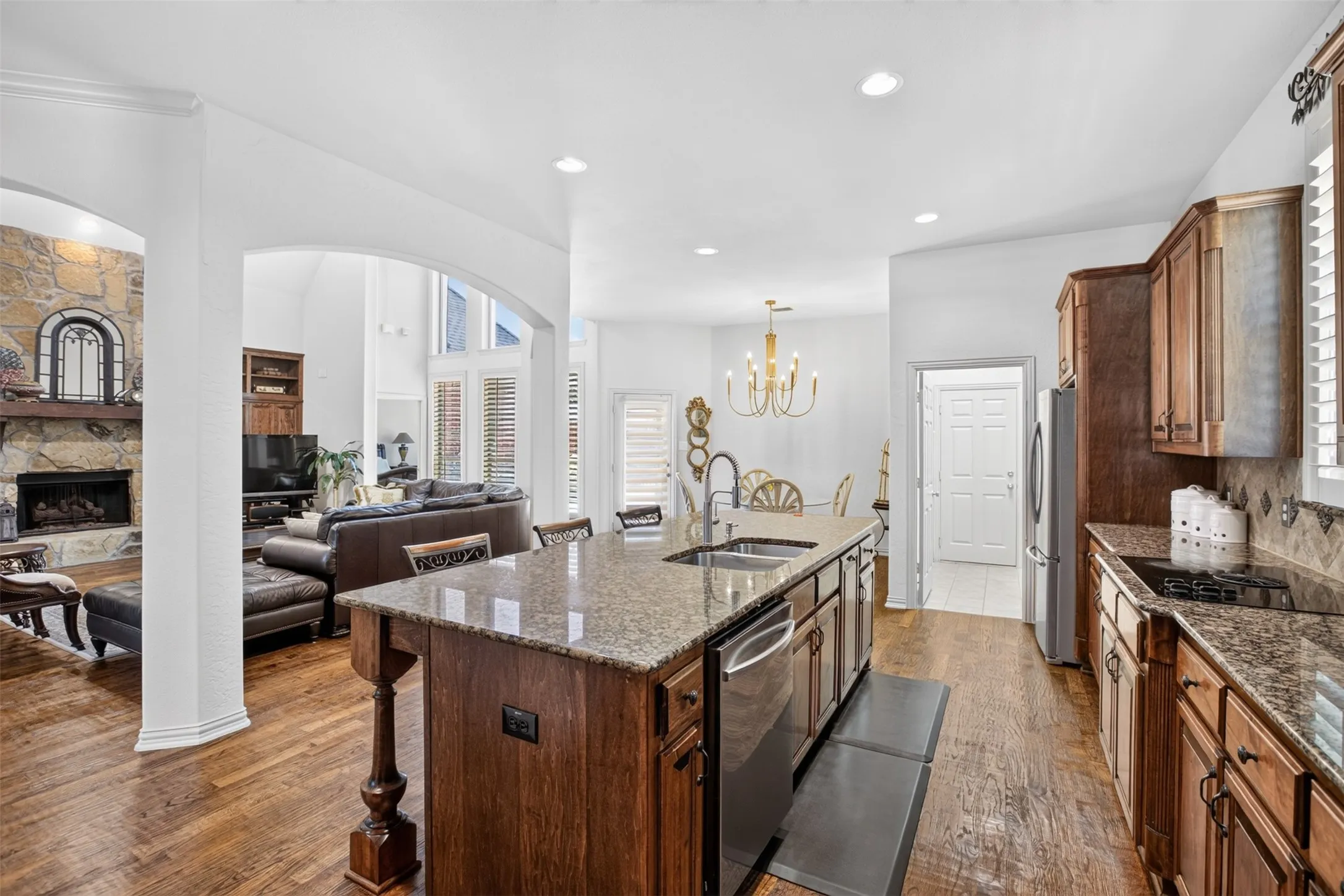 Single Family Residence For Sale in Collin County , 1125 Windmere Way, Allen, Texas 75013, 5 Bedroom, 4 Bathroom, 2 Garage spaces, 3,773 Sqft, built in 2004, mls#21376918, Real Estate Agent in Allen, Homes For Sale in Collin county, Homes For Sale in Allen, Realtor in Allen Texas, Real Estate Brokerage Independent Realty Texas, Luminita Cordes Realtor