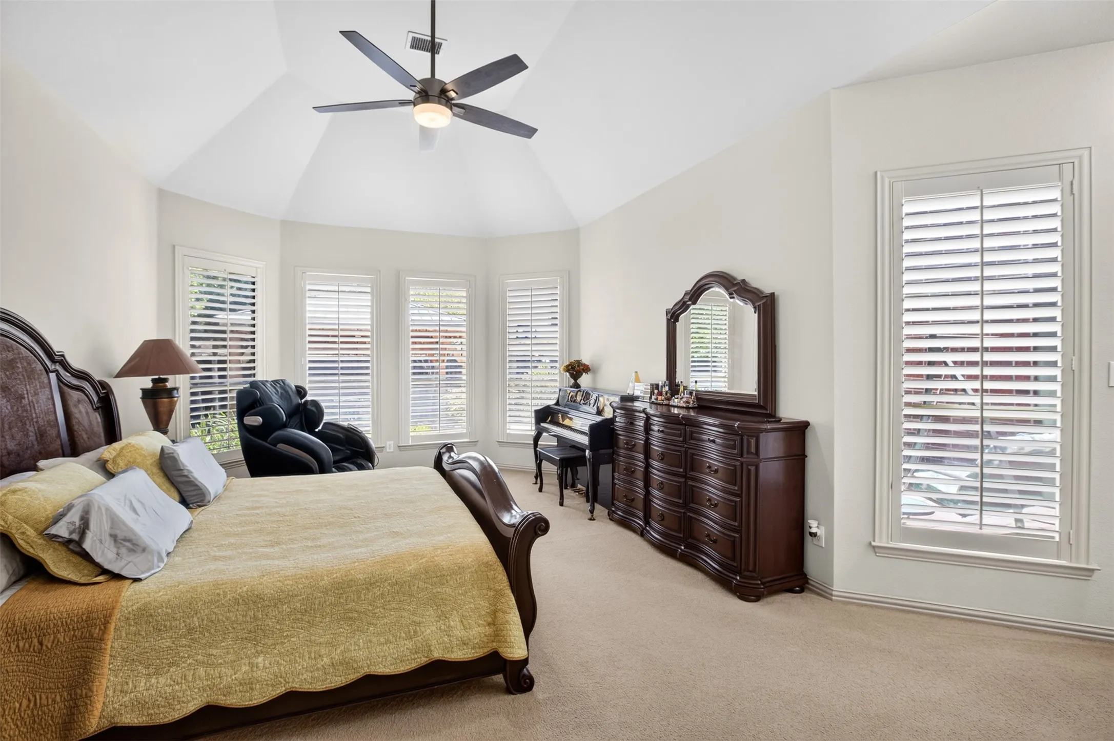 Single Family Residence For Sale in Collin County , 1125 Windmere Way, Allen, Texas 75013, 5 Bedroom, 4 Bathroom, 2 Garage spaces, 3,773 Sqft, built in 2004, mls#21376918, Real Estate Agent in Allen, Homes For Sale in Collin county, Homes For Sale in Allen, Realtor in Allen Texas, Real Estate Brokerage Independent Realty Texas, Luminita Cordes Realtor