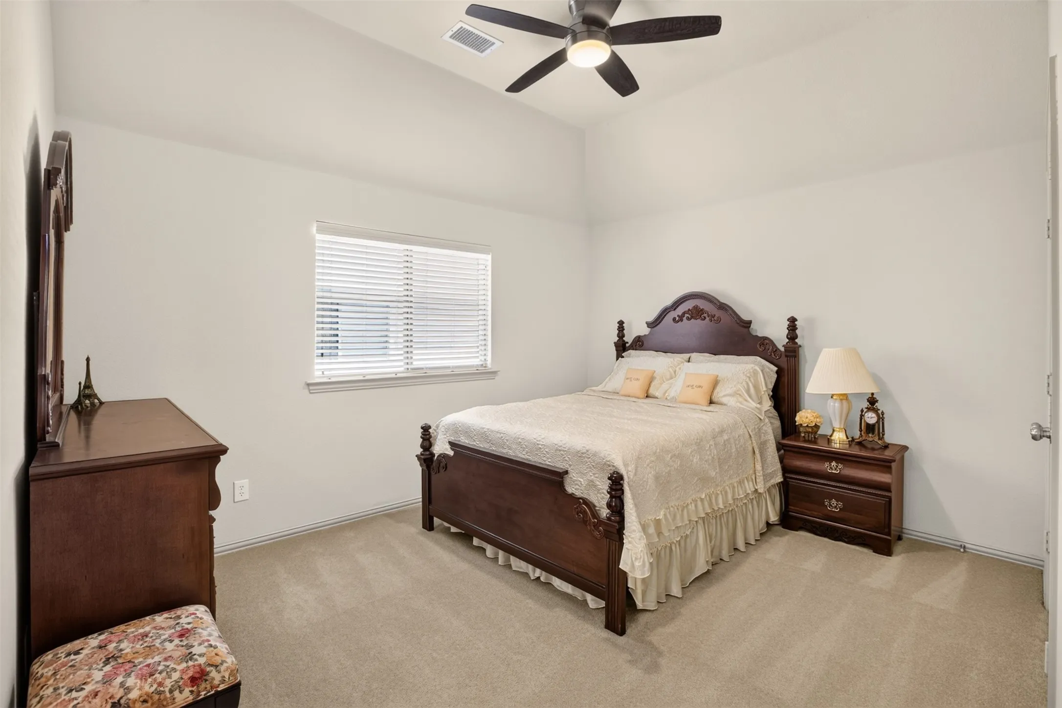 Single Family Residence For Sale in Collin County , 1125 Windmere Way, Allen, Texas 75013, 5 Bedroom, 4 Bathroom, 2 Garage spaces, 3,773 Sqft, built in 2004, mls#21376918, Real Estate Agent in Allen, Homes For Sale in Collin county, Homes For Sale in Allen, Realtor in Allen Texas, Real Estate Brokerage Independent Realty Texas, Luminita Cordes Realtor