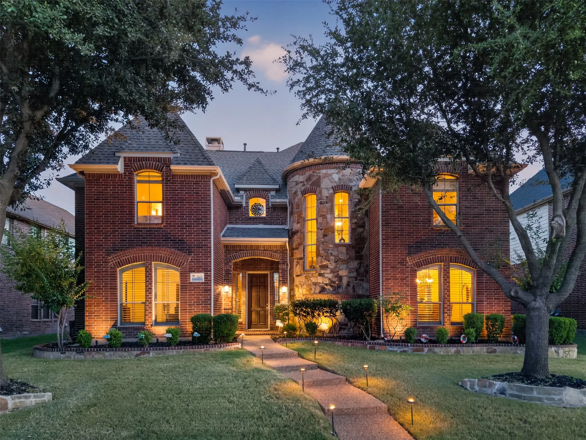 Single Family Residence For Sale in Collin County , 1125 Windmere Way, Allen, Texas 75013, 5 Bedroom, 4 Bathroom, 2 Garage spaces, 3,773 Sqft, built in 2004, mls#21376918, Real Estate Agent in Allen, Homes For Sale in Collin county, Homes For Sale in Allen, Realtor in Allen Texas, Real Estate Brokerage Independent Realty Texas, Luminita Cordes Realtor