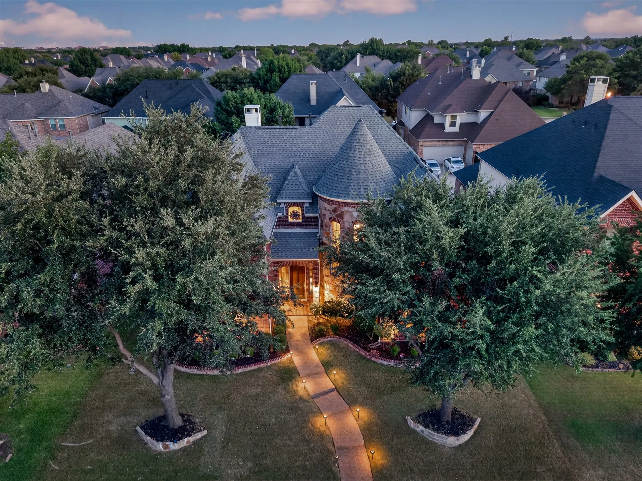Single Family Residence For Sale in Collin County , 1125 Windmere Way, Allen, Texas 75013, 5 Bedroom, 4 Bathroom, 2 Garage spaces, 3,773 Sqft, built in 2004, mls#21376918, Real Estate Agent in Allen, Homes For Sale in Collin county, Homes For Sale in Allen, Realtor in Allen Texas, Real Estate Brokerage Independent Realty Texas, Luminita Cordes Realtor