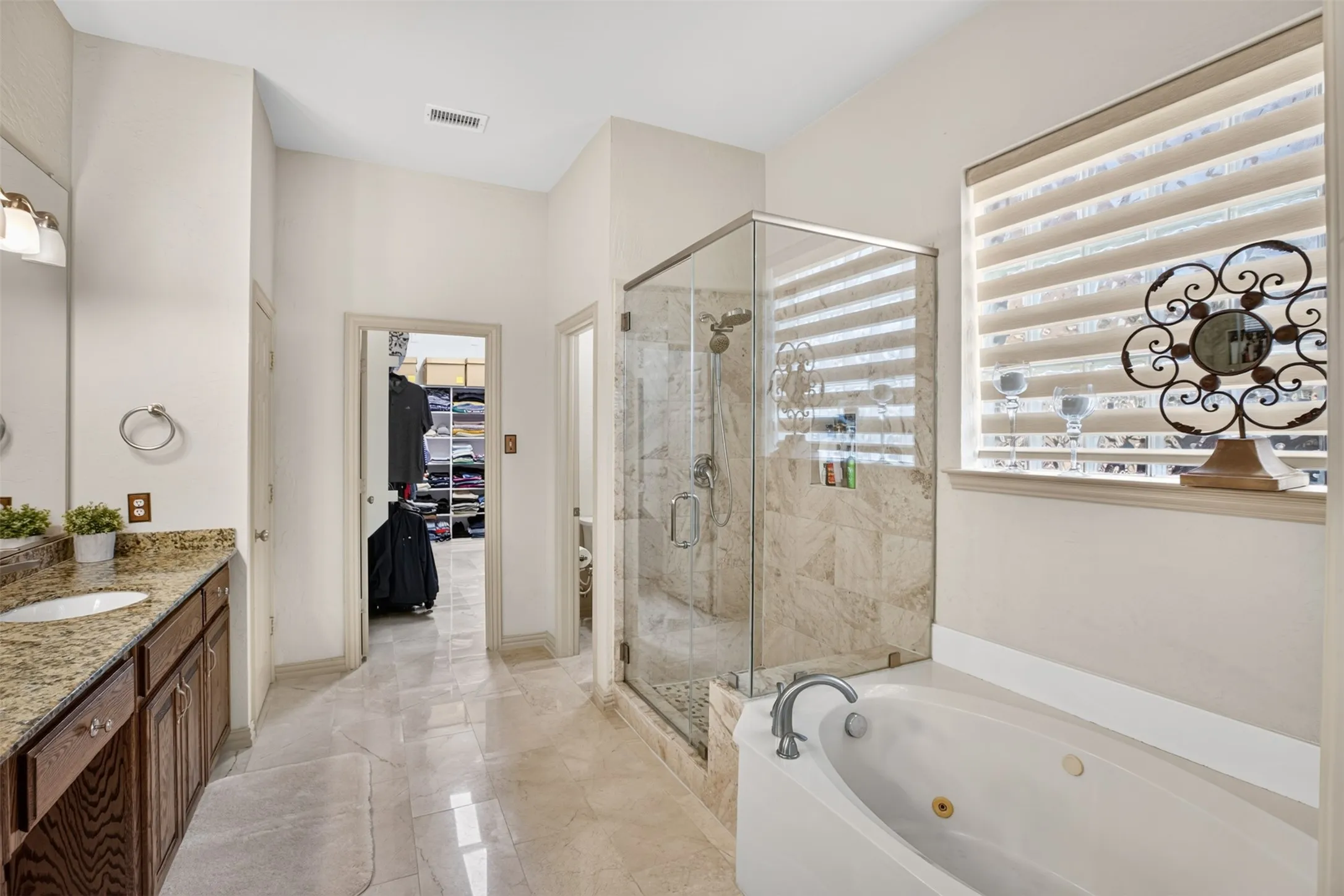 Single Family Residence For Sale in Collin County , 1125 Windmere Way, Allen, Texas 75013, 5 Bedroom, 4 Bathroom, 2 Garage spaces, 3,773 Sqft, built in 2004, mls#21376918, Real Estate Agent in Allen, Homes For Sale in Collin county, Homes For Sale in Allen, Realtor in Allen Texas, Real Estate Brokerage Independent Realty Texas, Luminita Cordes Realtor