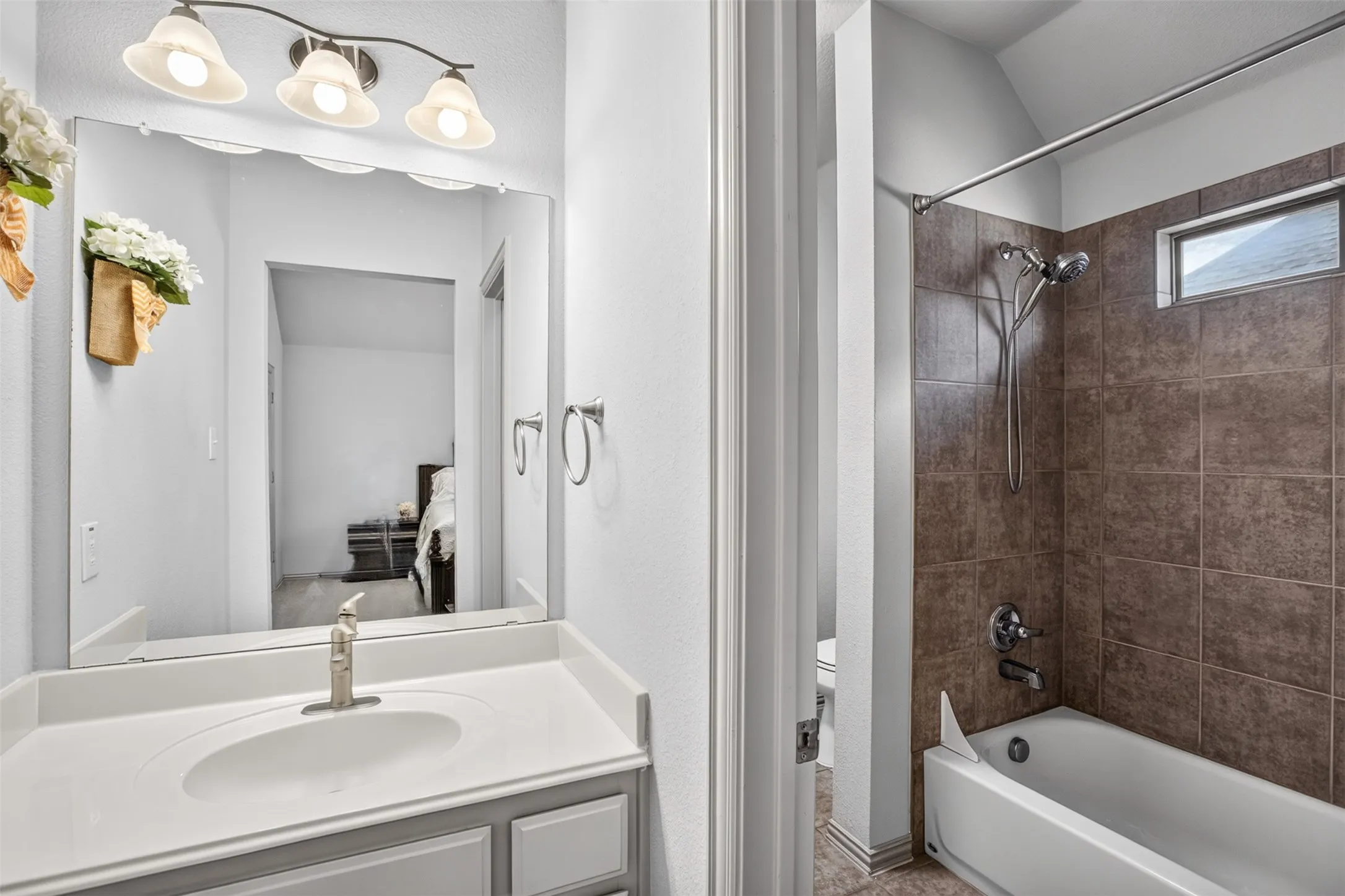 Single Family Residence For Sale in Collin County , 1125 Windmere Way, Allen, Texas 75013, 5 Bedroom, 4 Bathroom, 2 Garage spaces, 3,773 Sqft, built in 2004, mls#21376918, Real Estate Agent in Allen, Homes For Sale in Collin county, Homes For Sale in Allen, Realtor in Allen Texas, Real Estate Brokerage Independent Realty Texas, Luminita Cordes Realtor