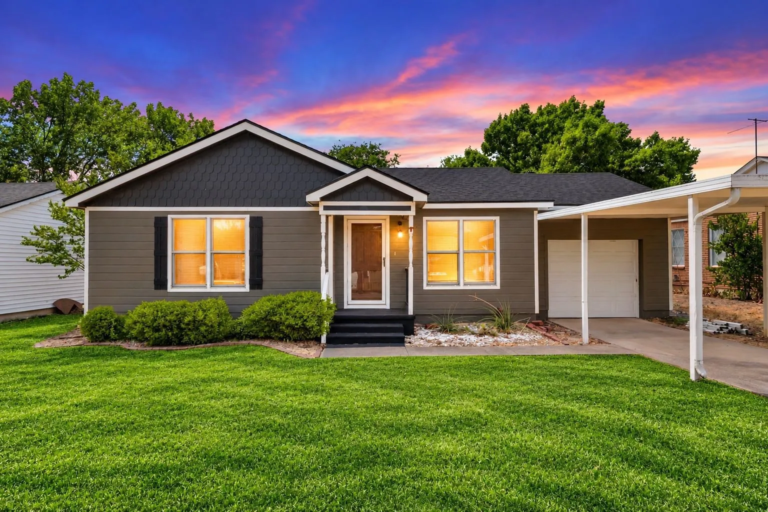 Single Family Residence For Sale in Mc Lennan County , 905 S Tyler, Mc Gregor, Texas 76657, 2 Bedroom, 1 Bathroom, 1 Garage spaces, 852 Sqft, built in 1950, mls#21395633, Real Estate Agent in Mc Gregor, Homes For Sale in Mc Lennan county, Homes For Sale in Mc Gregor, Realtor in Mc Gregor Texas, Real Estate Brokerage Independent Realty Texas, Luminita Cordes Realtor
