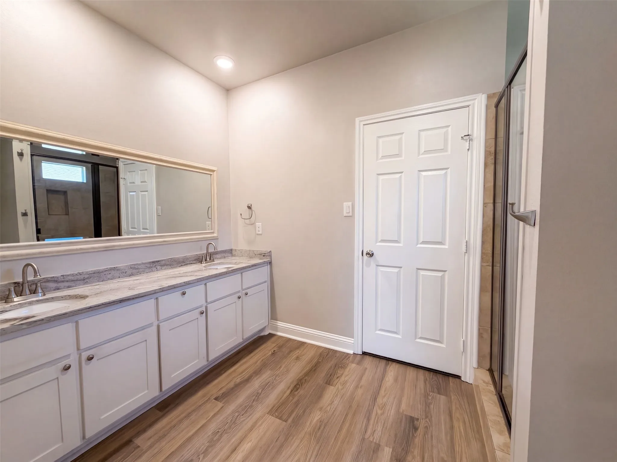 Single Family Residence For Sale in Hunt County , 6006 Colorado Street, Greenville, Texas 75402, 4 Bedroom, 3 Bathroom, 1 Garage spaces, 2,000 Sqft, built in 2019, mls#21398417, Real Estate Agent in Greenville, Homes For Sale in Hunt county, Homes For Sale in Greenville, Realtor in Greenville Texas, Real Estate Brokerage Independent Realty Texas, Luminita Cordes Realtor