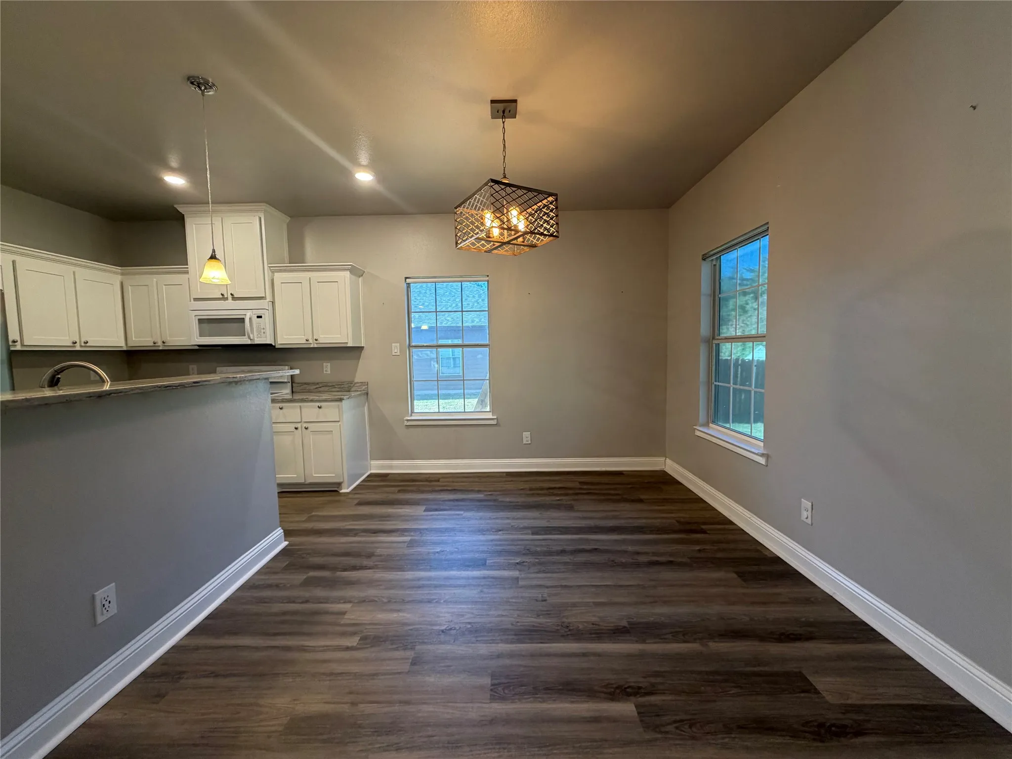 Single Family Residence For Sale in Hunt County , 6006 Colorado Street, Greenville, Texas 75402, 4 Bedroom, 3 Bathroom, 1 Garage spaces, 2,000 Sqft, built in 2019, mls#21398417, Real Estate Agent in Greenville, Homes For Sale in Hunt county, Homes For Sale in Greenville, Realtor in Greenville Texas, Real Estate Brokerage Independent Realty Texas, Luminita Cordes Realtor