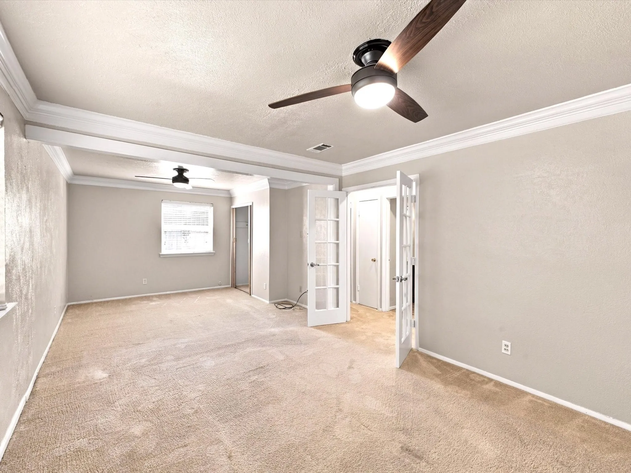 Single Family Residence For Sale in Tarrant County , 1041 Tuskegee Street, Grand Prairie, Texas 75051, 3 Bedroom, 2 Bathroom, Garage spaces, 1,579 Sqft, built in 1962, mls#21393184, Real Estate Agent in Grand Prairie, Homes For Sale in Tarrant county, Homes For Sale in Grand Prairie, Realtor in Grand Prairie Texas, Real Estate Brokerage Independent Realty Texas, Luminita Cordes Realtor