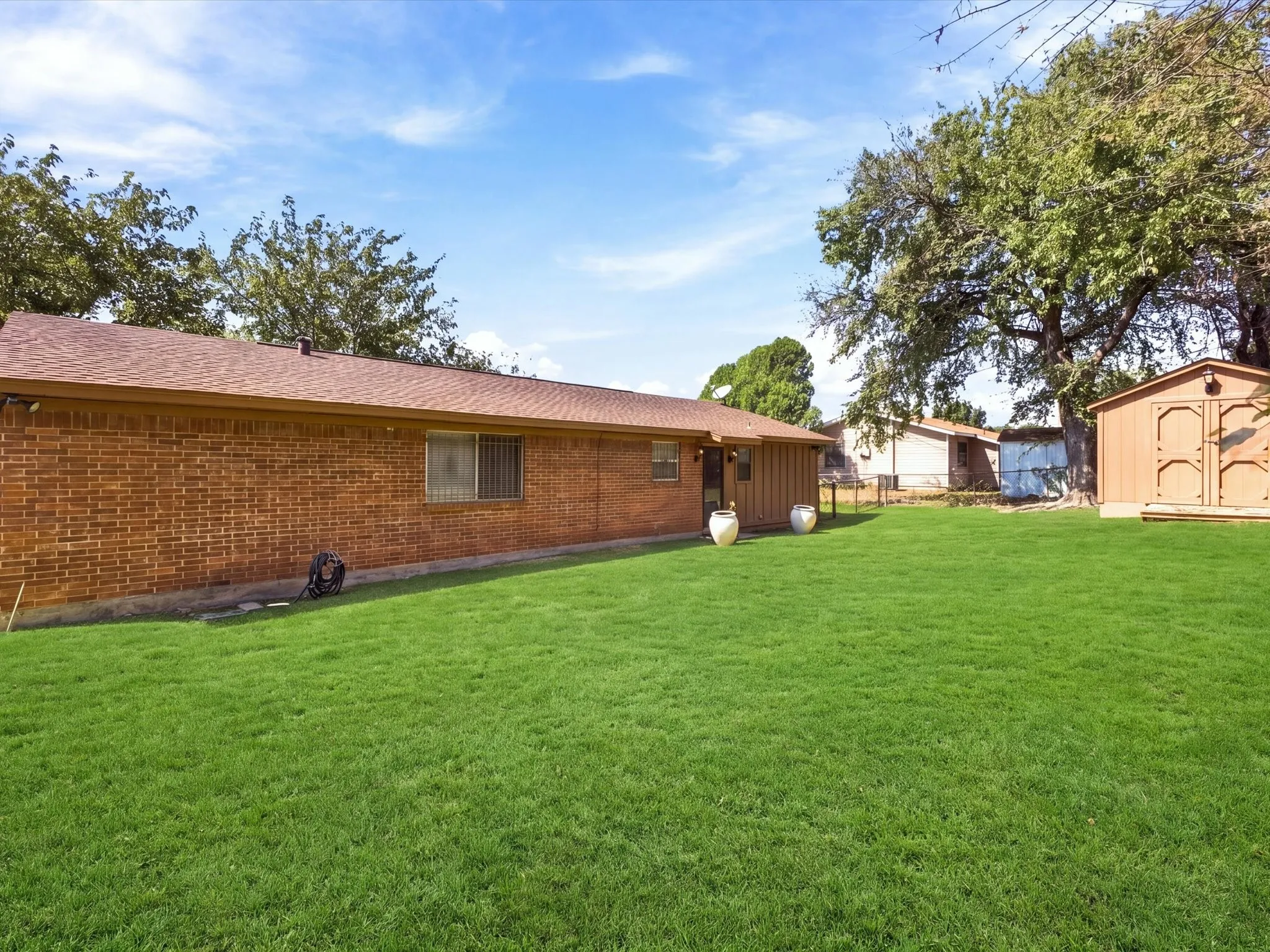 Single Family Residence For Sale in Tarrant County , 1041 Tuskegee Street, Grand Prairie, Texas 75051, 3 Bedroom, 2 Bathroom, Garage spaces, 1,579 Sqft, built in 1962, mls#21393184, Real Estate Agent in Grand Prairie, Homes For Sale in Tarrant county, Homes For Sale in Grand Prairie, Realtor in Grand Prairie Texas, Real Estate Brokerage Independent Realty Texas, Luminita Cordes Realtor